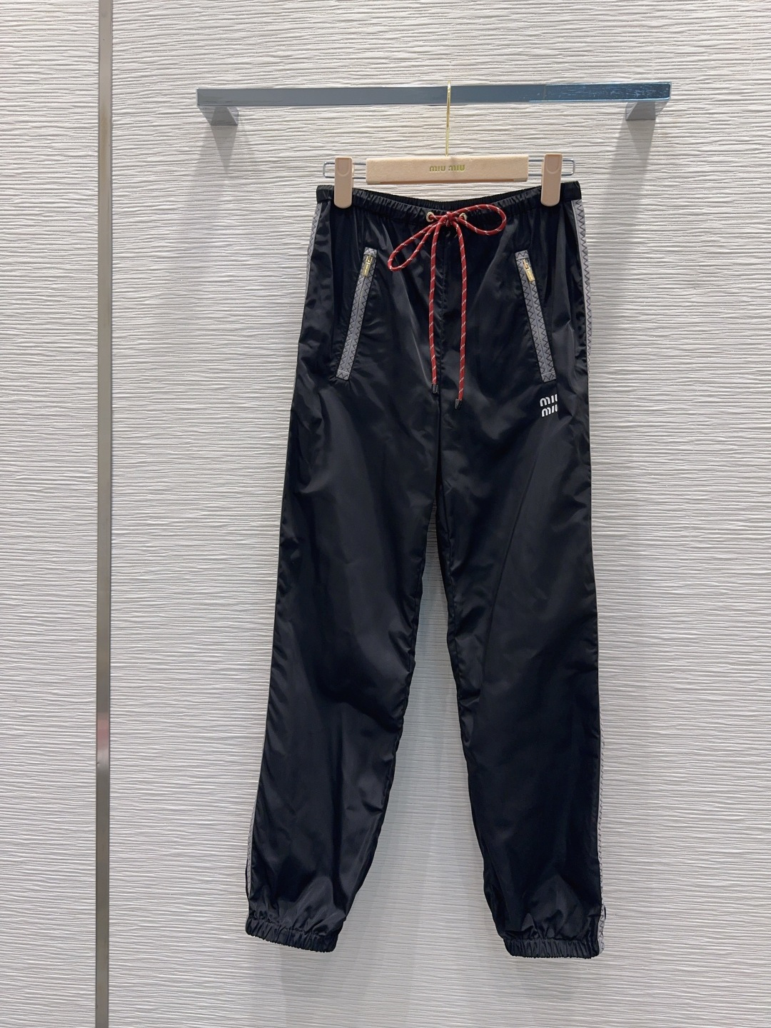 미우미우 2026SS 여성 바지 102226 Miu Miu Pants
