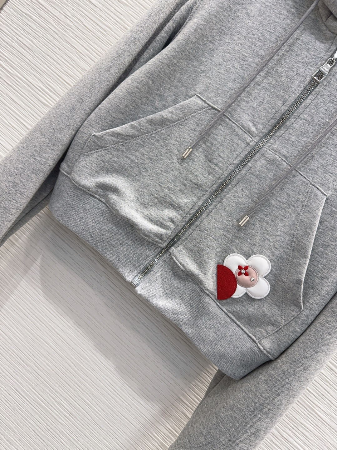 🌼2026SS新款带帽外套 舒适百搭 贸易公司订单货！原单渠道货 好搭配 不可多得的一款！数量有限要快🤪