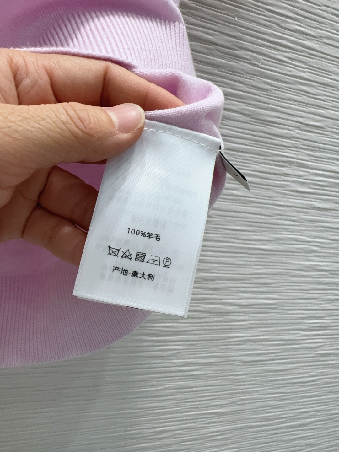 🌼2026SS新品 经典毛衣 100%羊毛 质感细腻软糯。经典减龄单品！版型不挑人上身巨显瘦！白富美必收