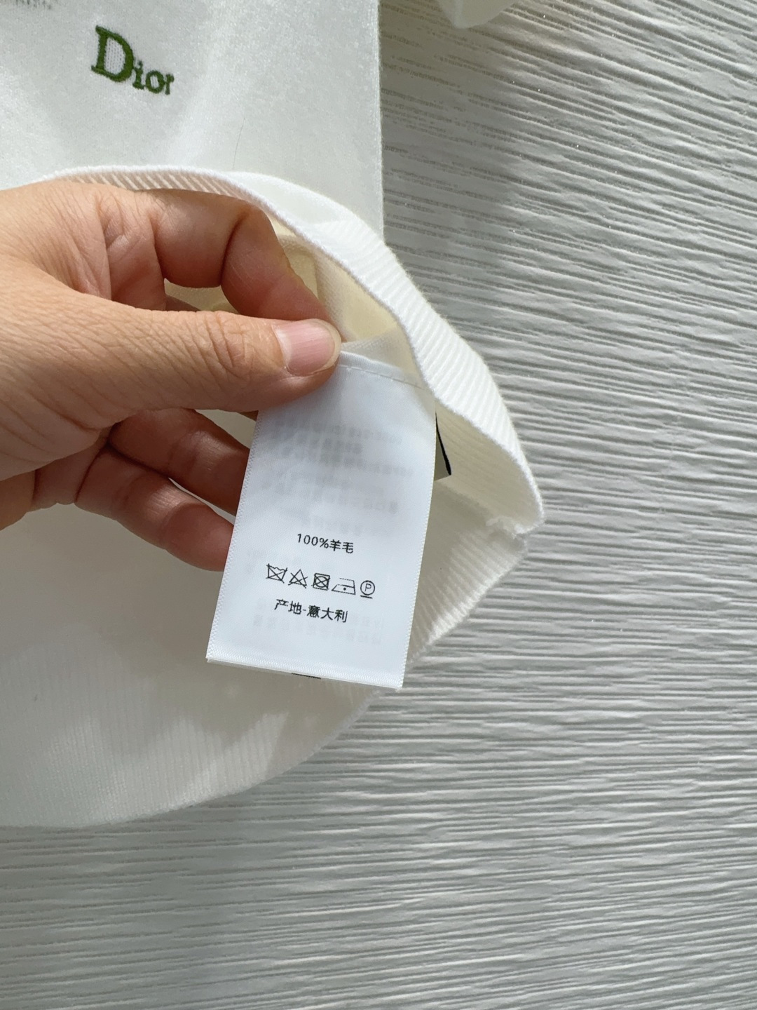 🌼2026SS新品 经典毛衣 100%羊毛 质感细腻软糯。经典减龄单品！版型不挑人上身巨显瘦！白富美必收