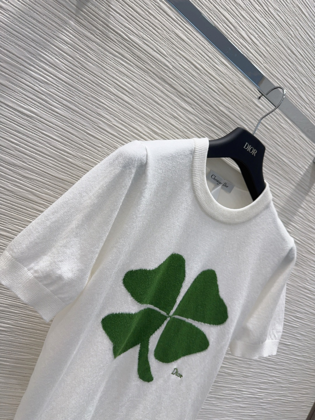 🌼2026SS新品 经典毛衣 100%羊毛 质感细腻软糯。经典减龄单品！版型不挑人上身巨显瘦！白富美必收
