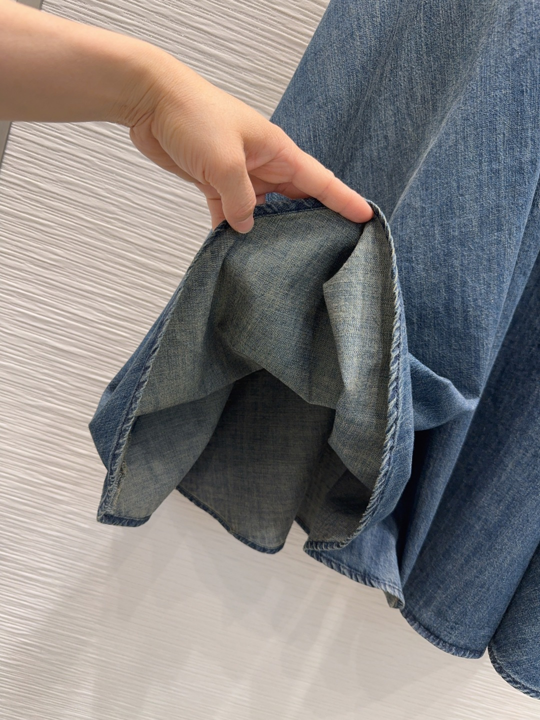 🌼2026SS新款牛仔半裙 高版出品~超时髦新款丹宁牛仔 个性色调上身又酷又飒爽 纹理细腻，棉感自然，既