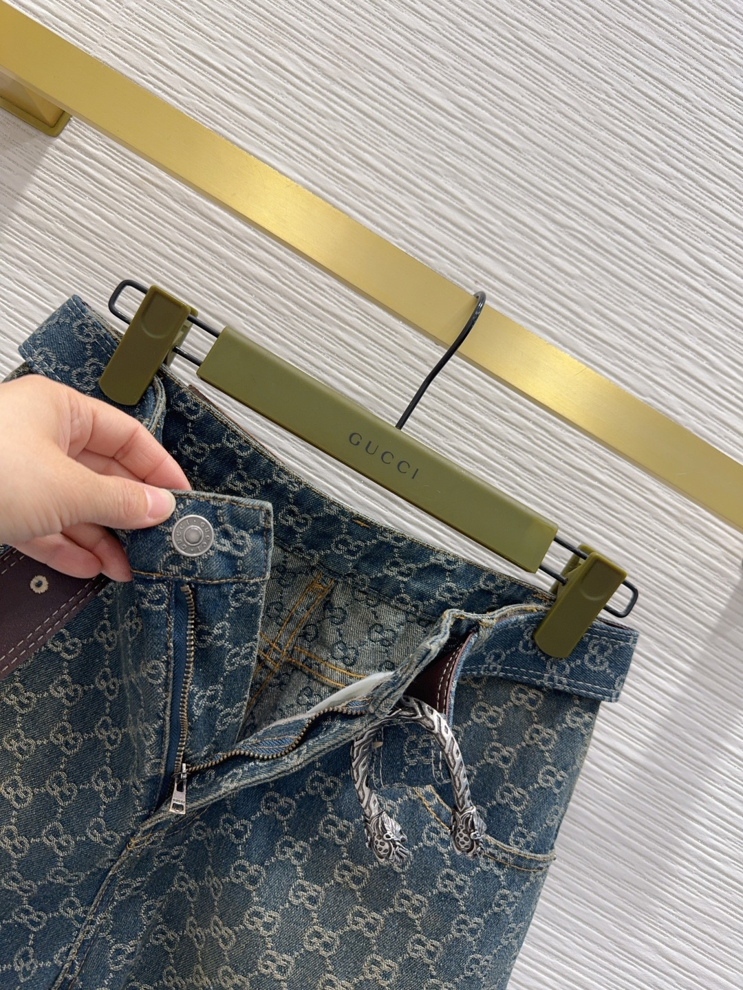 🌼2026SS新款短裤 高版系列出品~超时髦新款丹宁牛仔 个性色调上身又酷又飒爽 纹理细腻，棉感自然，既