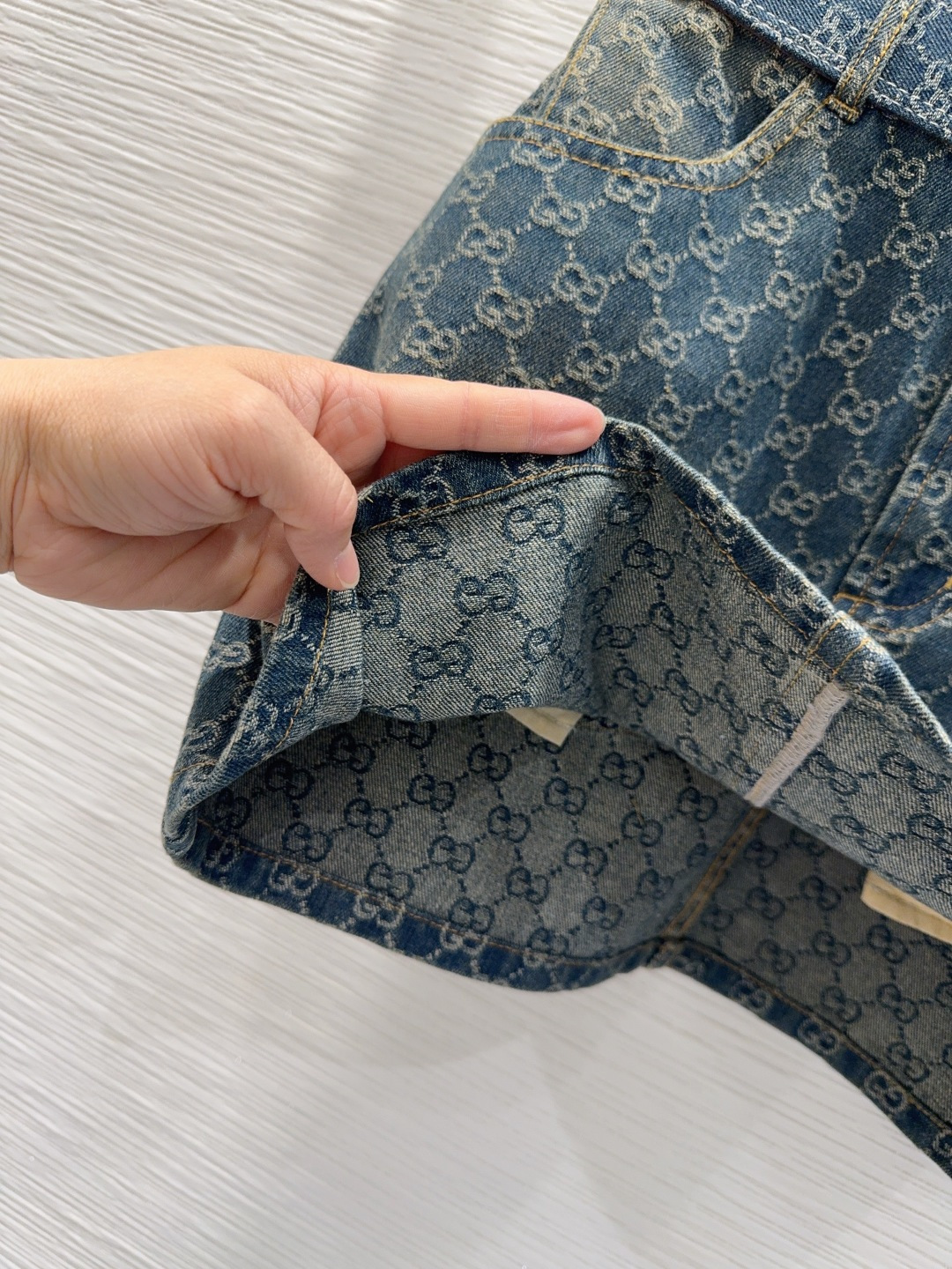 🌼2026SS新款短裙 高版系列出品~超时髦新款丹宁牛仔 个性色调上身又酷又飒爽 纹理细腻，棉感自然，既
