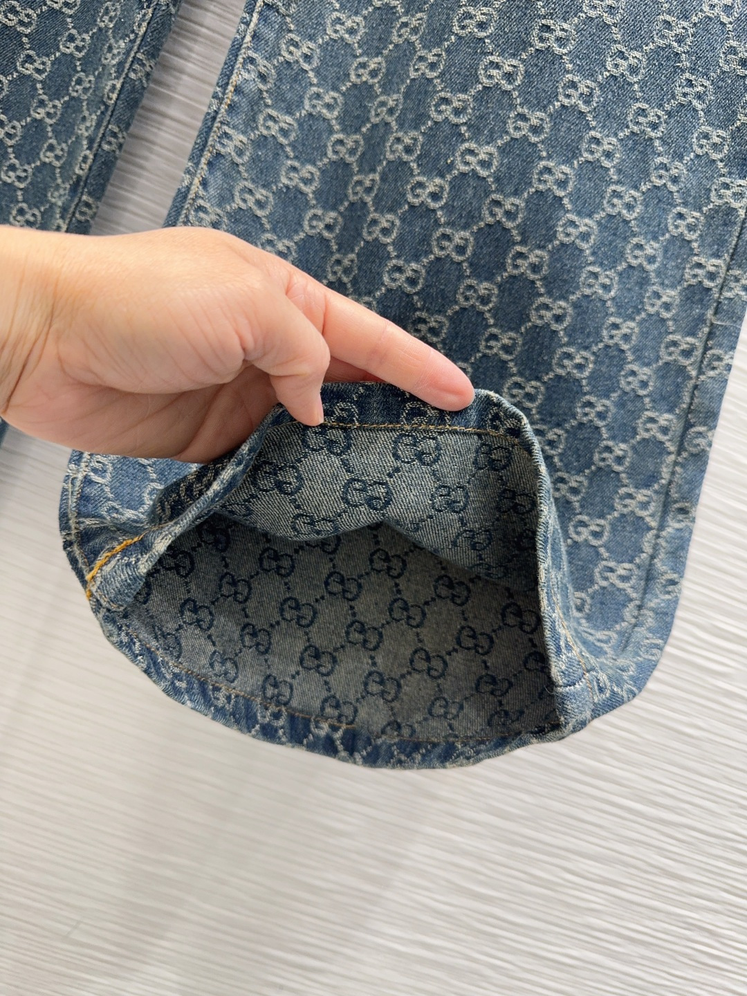 🌼2026SS新款长裤 高版系列出品~超时髦新款丹宁牛仔 个性色调上身又酷又飒爽 纹理细腻，棉感自然，既