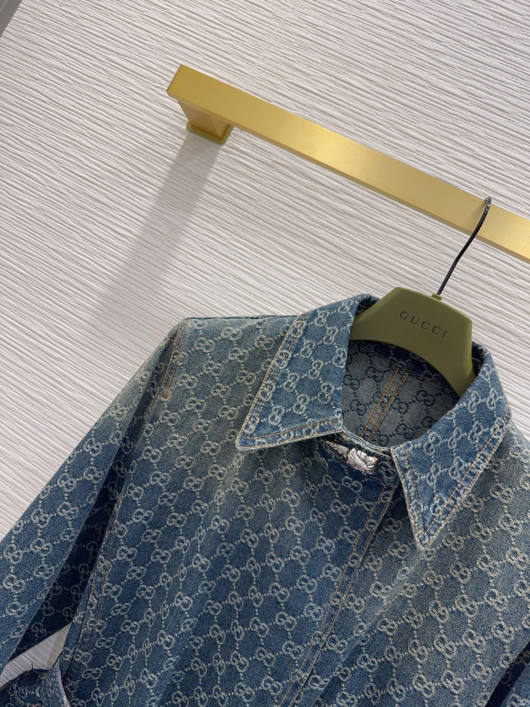 🌼2026SS新款外套 高版系列出品~超时髦新款丹宁牛仔 个性色调上身又酷又飒爽 纹理细腻，棉感自然，既