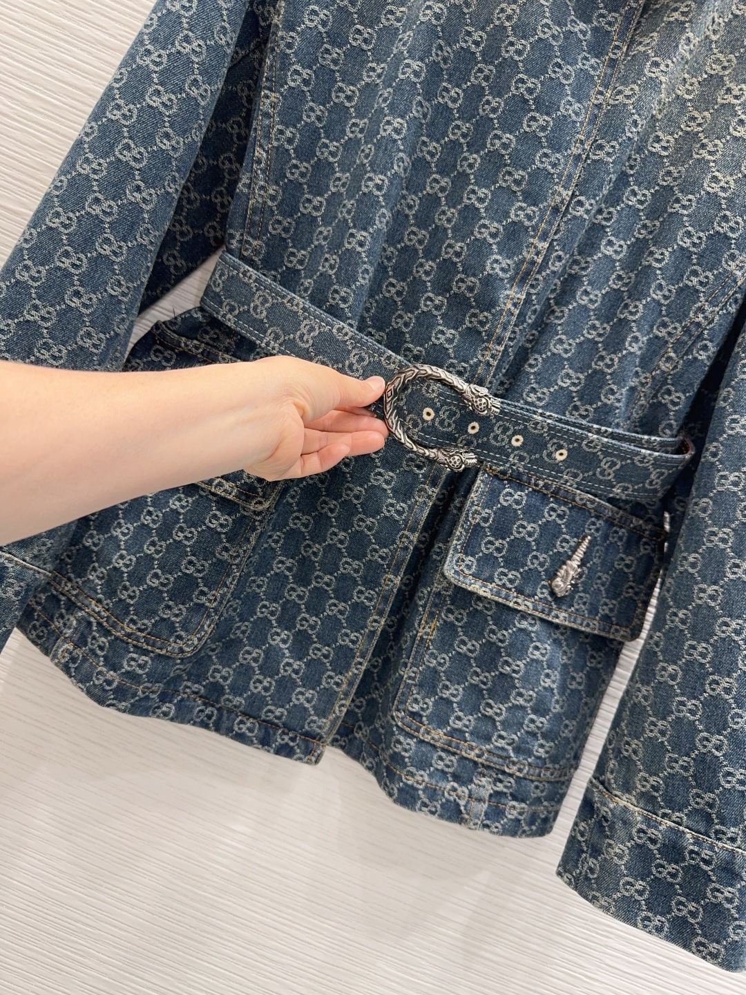 🌼2026SS新款外套 高版系列出品~超时髦新款丹宁牛仔 个性色调上身又酷又飒爽 纹理细腻，棉感自然，既