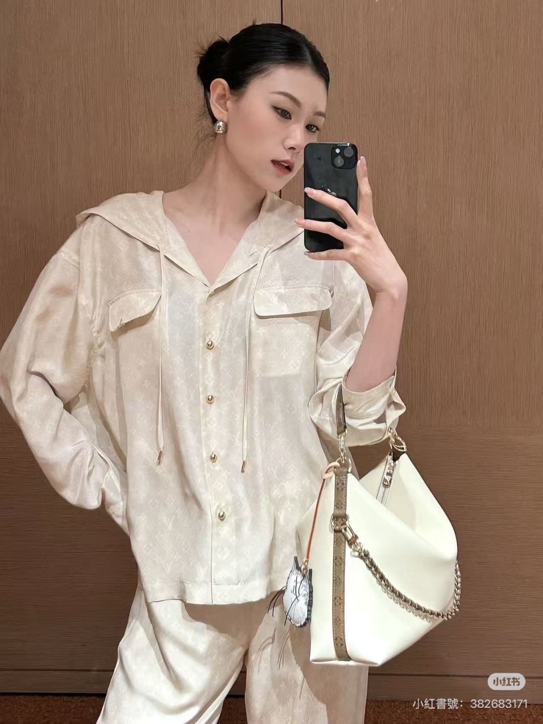 NO:762135,Counter pictures,,19860909专柜图,,,Women's clothing