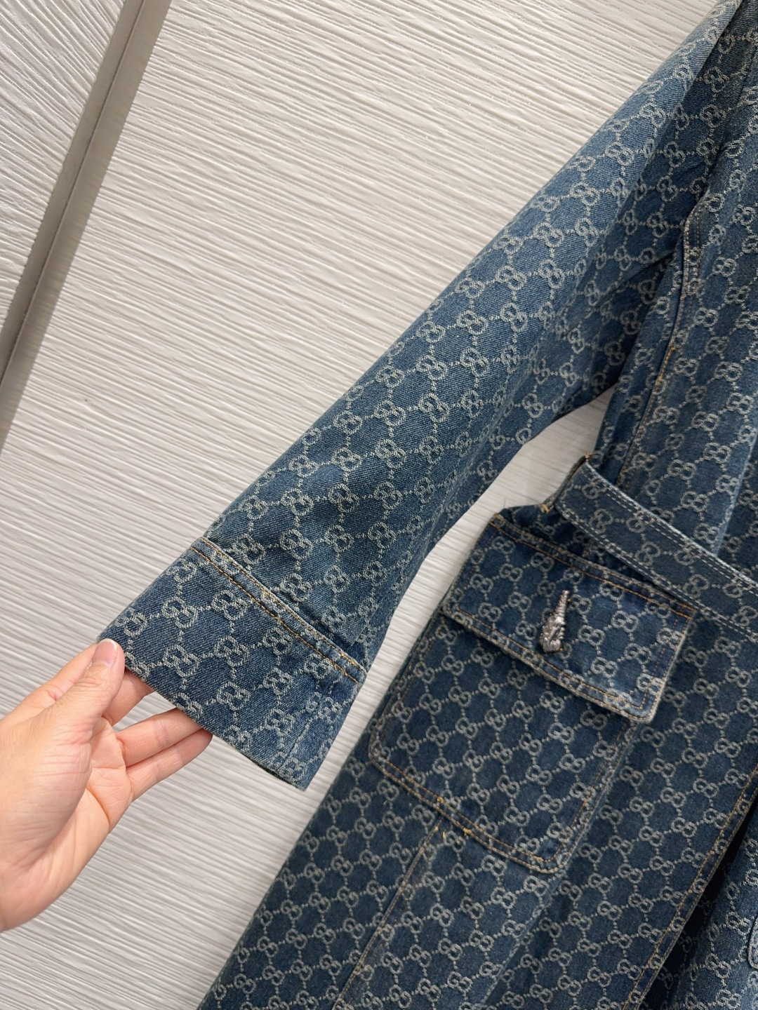 🌼2026SS新款长风衣 高版系列出品~超时髦新款丹宁牛仔 个性色调上身又酷又飒爽 纹理细腻，棉感自然，