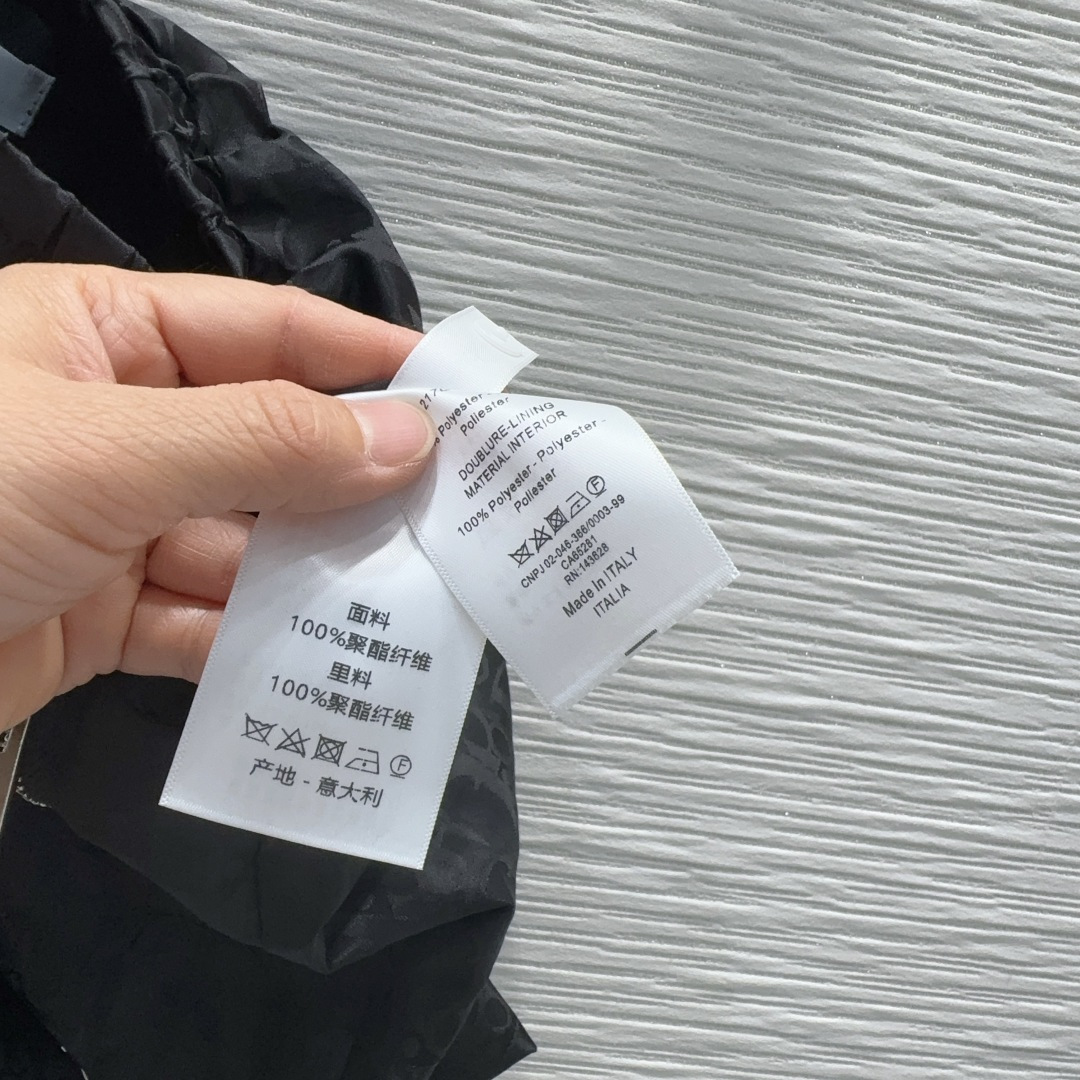 🌼2026SS新款套装 提花面料 可A可乖的风格，满满小细节太加分了。做工精致 减龄时尚 好HOLD住造