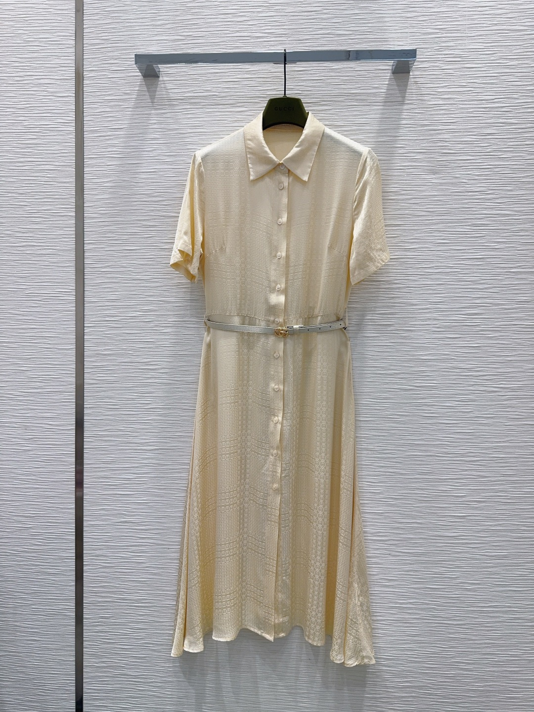 NO:890300,2026SS new dress, silky fabric, retro and fashionable, low-key temperament, luxurious and high-end!  The styles are versatile and not picky, customized technical fabrics, workmanship quality depends on the details. Bai Fumei is a must-have!  Highly recommended. SML [S mid-length back 110, shoulder width 39, bust 93, waist 77, foot 227, sleeve length 22.5, cuff 33], Gucci-clothing, gucci, skirts,198609092026SS新款连衣裙 丝滑面料 复古时髦 低调气质又奢华高级！版型百搭不挑人,定制科技面料 做工品质看细节.白富美必入！强烈推荐.SML【S后中长110 肩宽39 胸围93 腰围77 脚围227 袖长22.5 袖口33】,古驰-服装,gucci,skirts,,Women's clothing