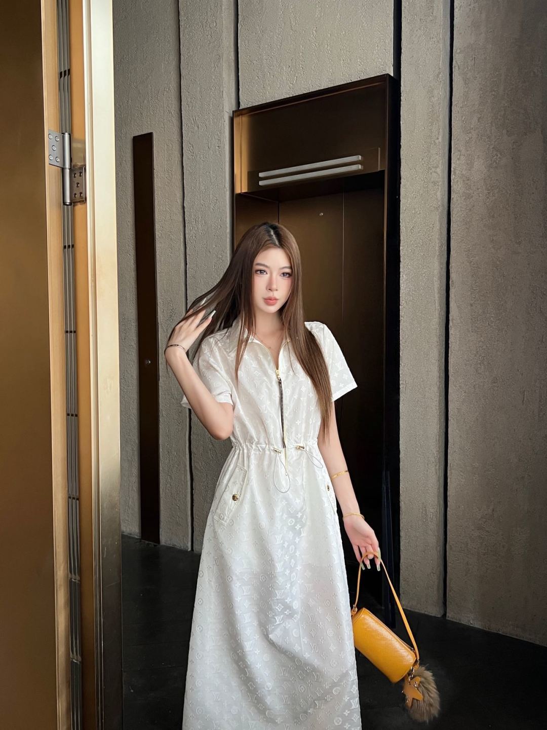 NO:865576,Model pictures,Louis Vuitton-clothing,louis vuitton,19860909模特图,路易威登-服装,louis vuitton,,Women's clothing