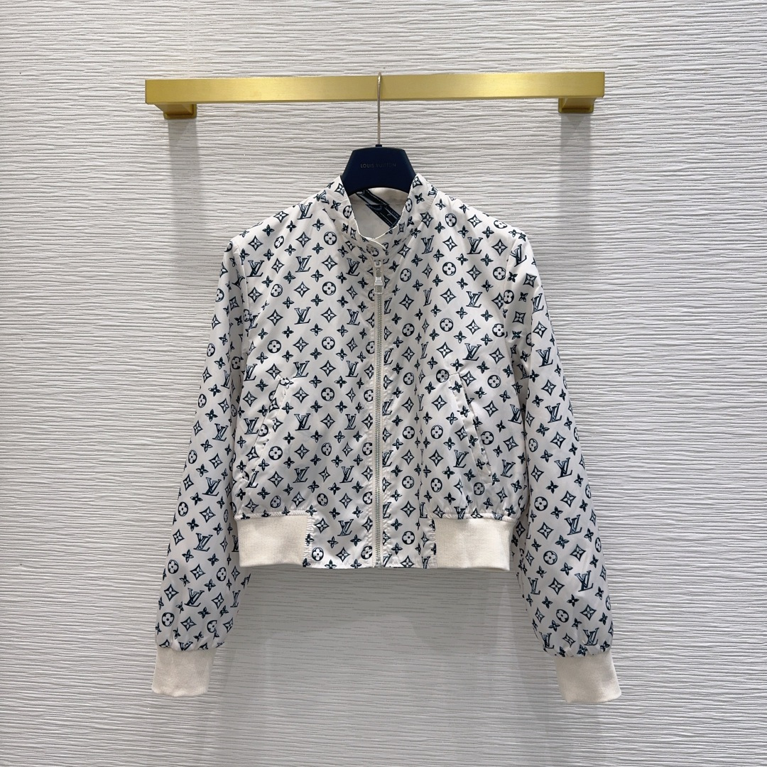 NO:891616,2026SS new suit. The jacket can be worn on both sides. It has a high-end atmosphere and a full sense of luxury. Innovative fabrics. The actual product is very good!  The upper body is fashionable and versatile, so beautiful!  High-quality workmanship, look at the details SML198609092026SS新款套装 外套双面可穿 高级大气 满满的穿搭高级感 创新面料 实物非常赞！上身洋气百搭,美美哒！高品质做工看细节 SML XL【S外套 后中长48 胸围102 袖长60 袖口19 S裙侧长69 腰围68】外套,路易威登-服装,louis vuitton,skirts,jackets & coats,,Women's clothing
