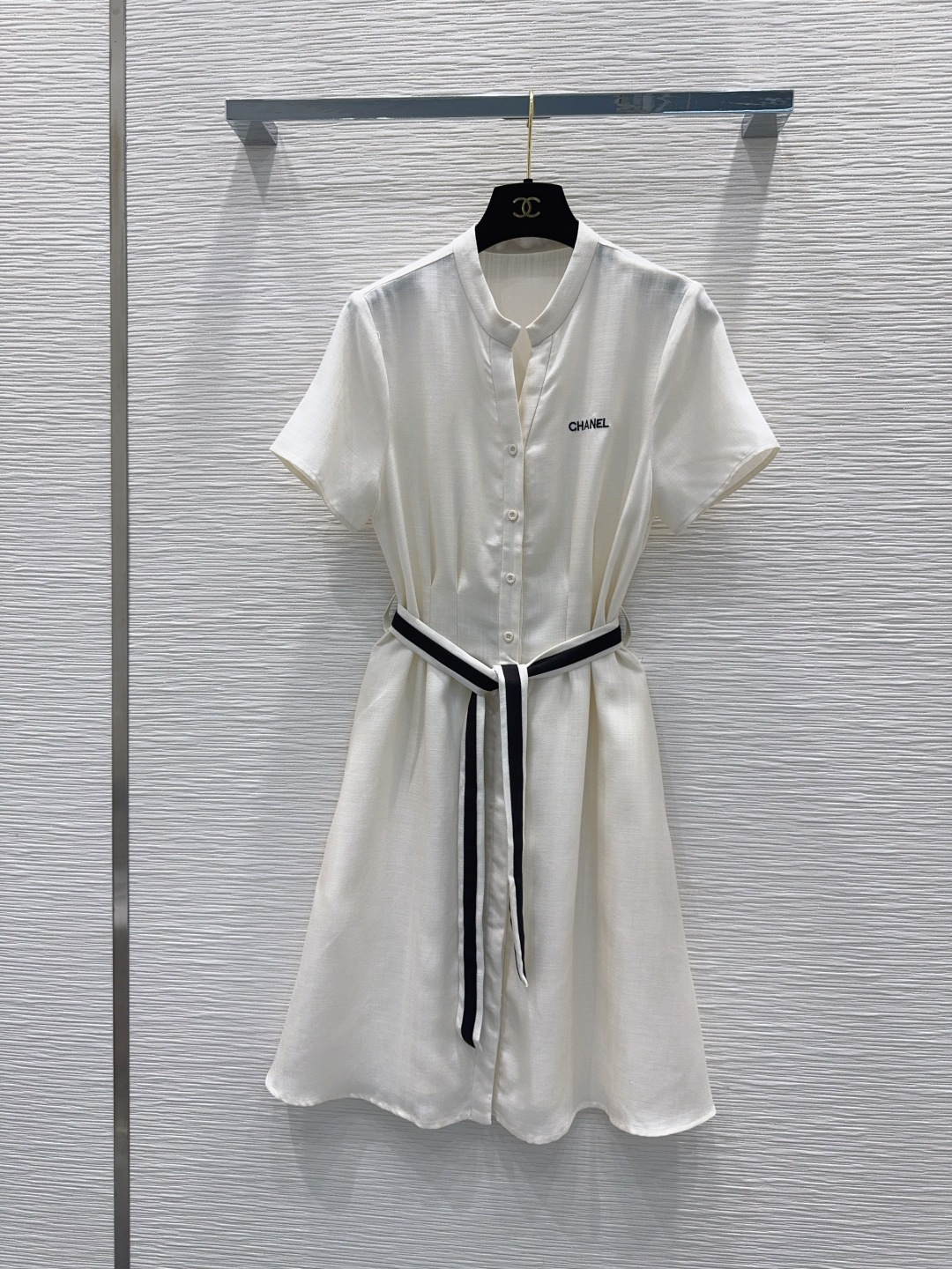 NO:886979,2026SS new dress is fashionable, low-key and luxurious!  The styles are versatile and not picky, the original customized technical fabrics, the quality of workmanship depends on the details. A must-have for Bai Fumei!  Highly recommended. SML [S bust 92, skirt length 97], Chanel-clothing, chanel, skirts,198609092026SS新款连衣裙 时髦低调气质又奢华高级！版型百搭不挑人,原版定制科技面料 做工品质看细节.白富美必入！强烈推荐.SML【S胸围92 裙长97】,香奈儿-服装,chanel,skirts,,Women's clothing
