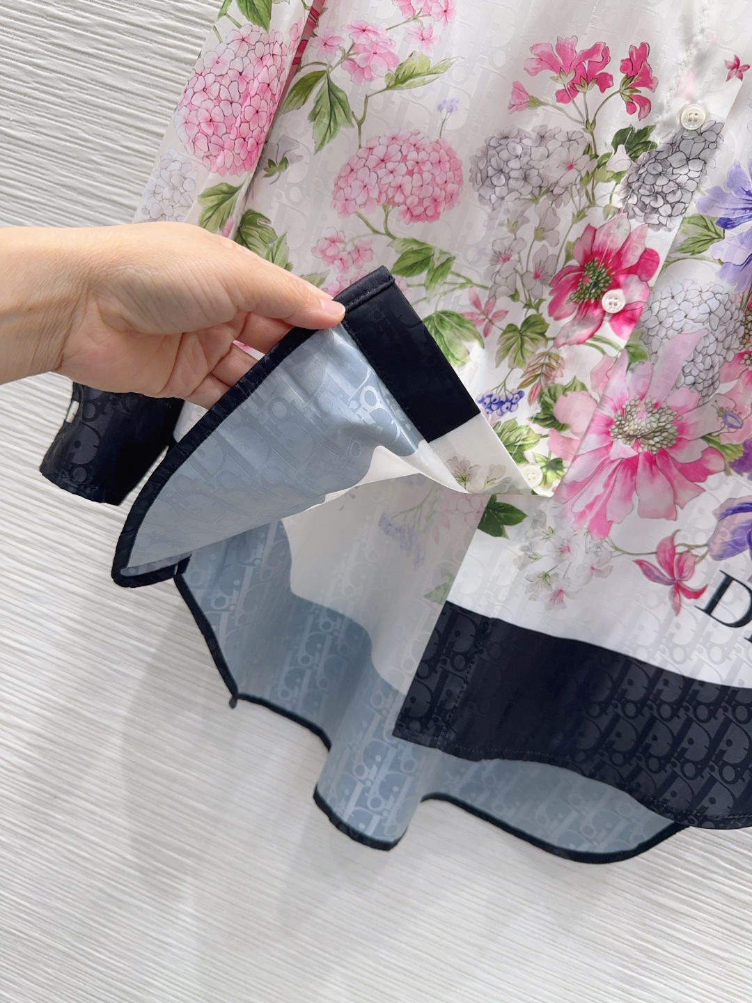 디올 2026SS 여성 셔츠 132189 Dior Shirt 썸네일 이미지