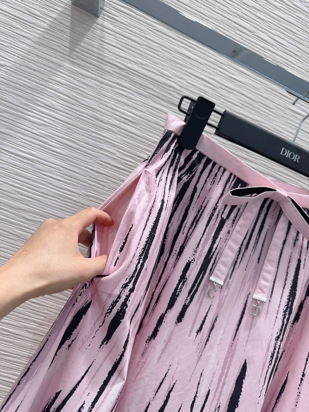 디올 2026SS 여성 스커트 132194 Dior Skirt 썸네일 이미지