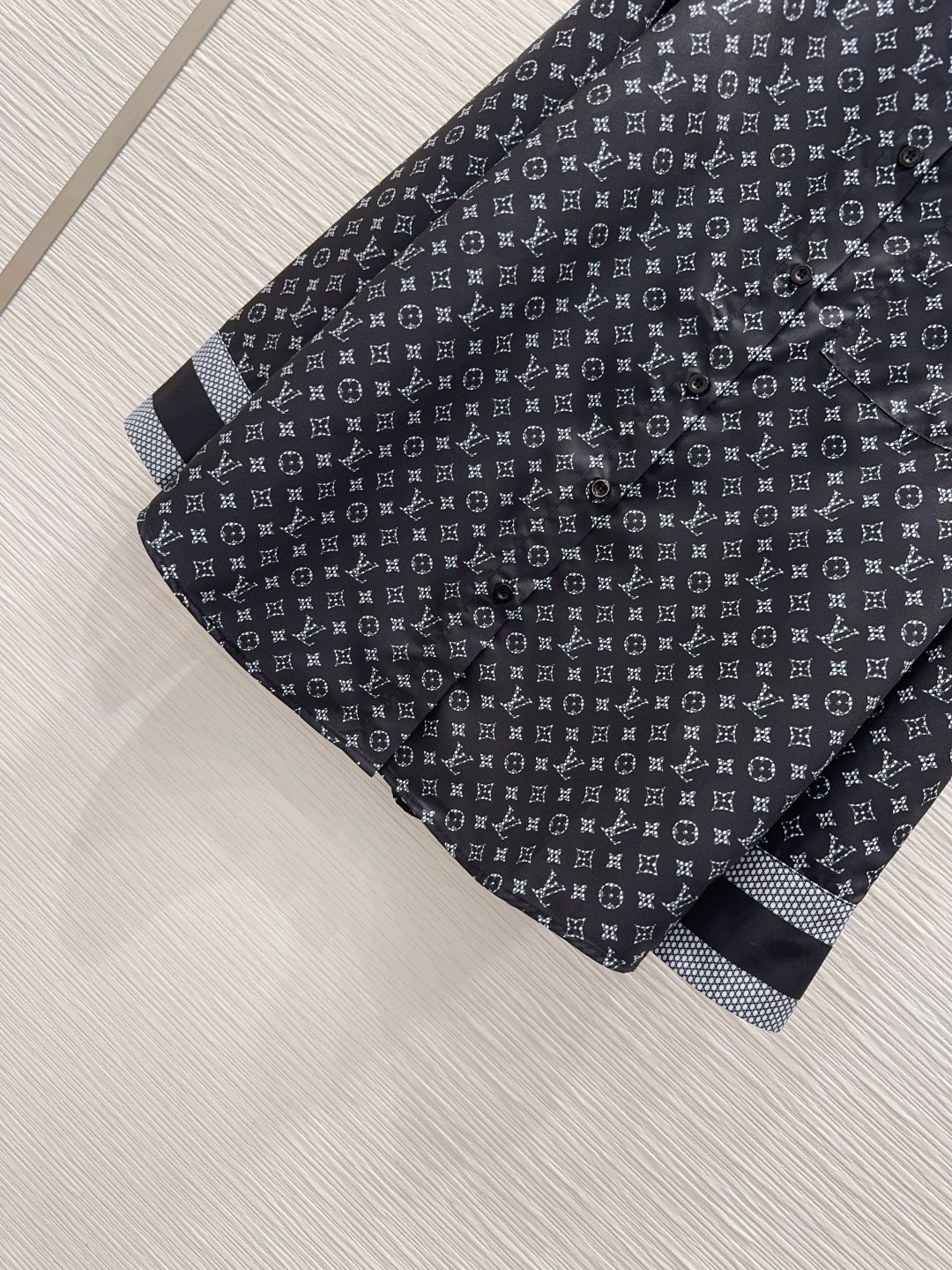 루이비통 여성 셔츠 132145 Louis Vuitton Shirt 썸네일 이미지
