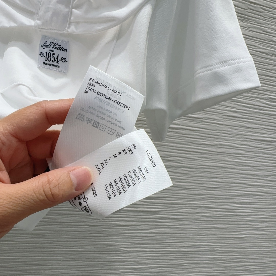 루이비통 여성 반팔 131682 Louis Vuitton T Shirt 썸네일 이미지