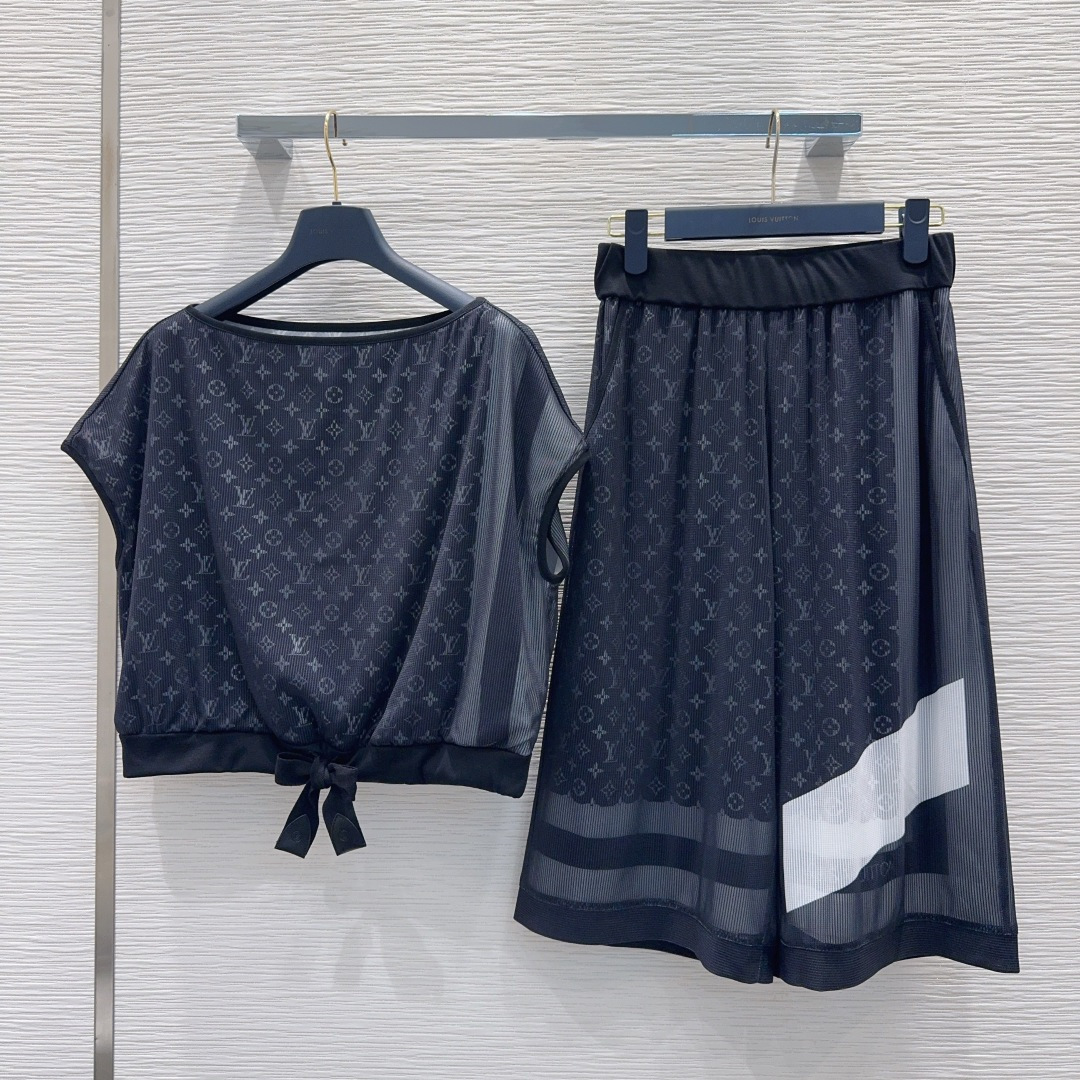 루이비통 2026SS 여성 스커트 131681 Louis Vuitton Skirt 썸네일 이미지