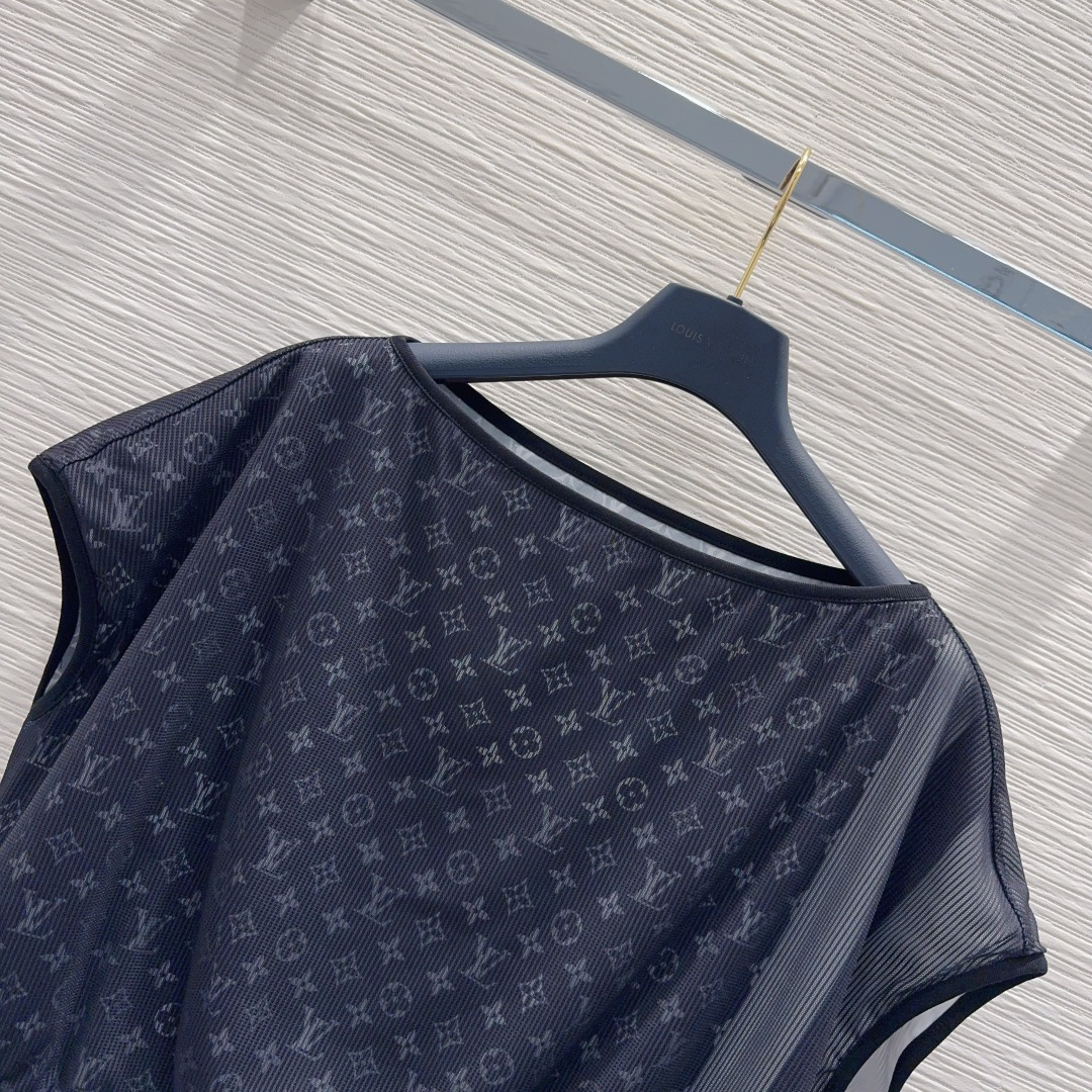 루이비통 2026SS 여성 반팔 131680 Louis Vuitton T Shirt 썸네일 이미지