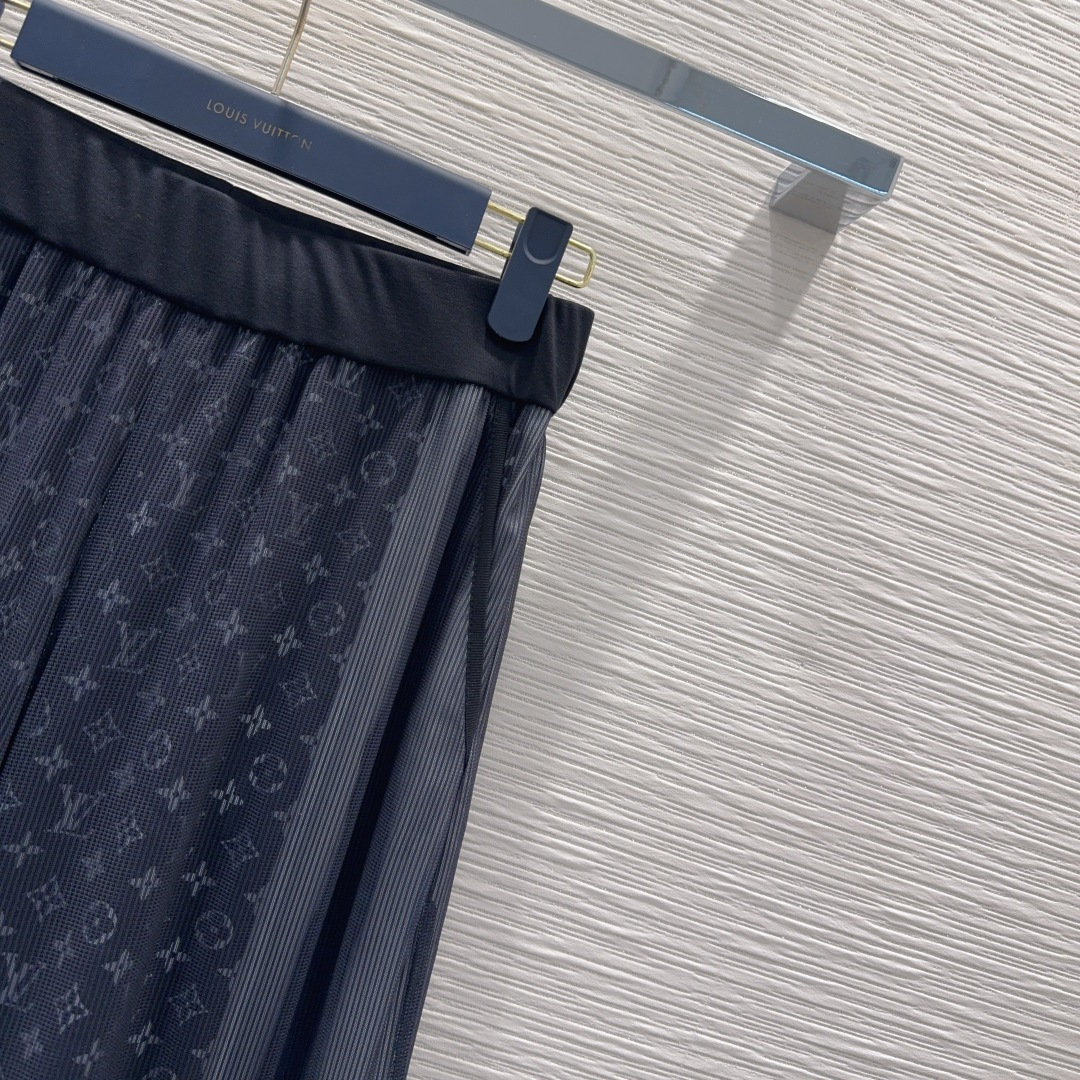 루이비통 2026SS 여성 스커트 131681 Louis Vuitton Skirt 썸네일 이미지