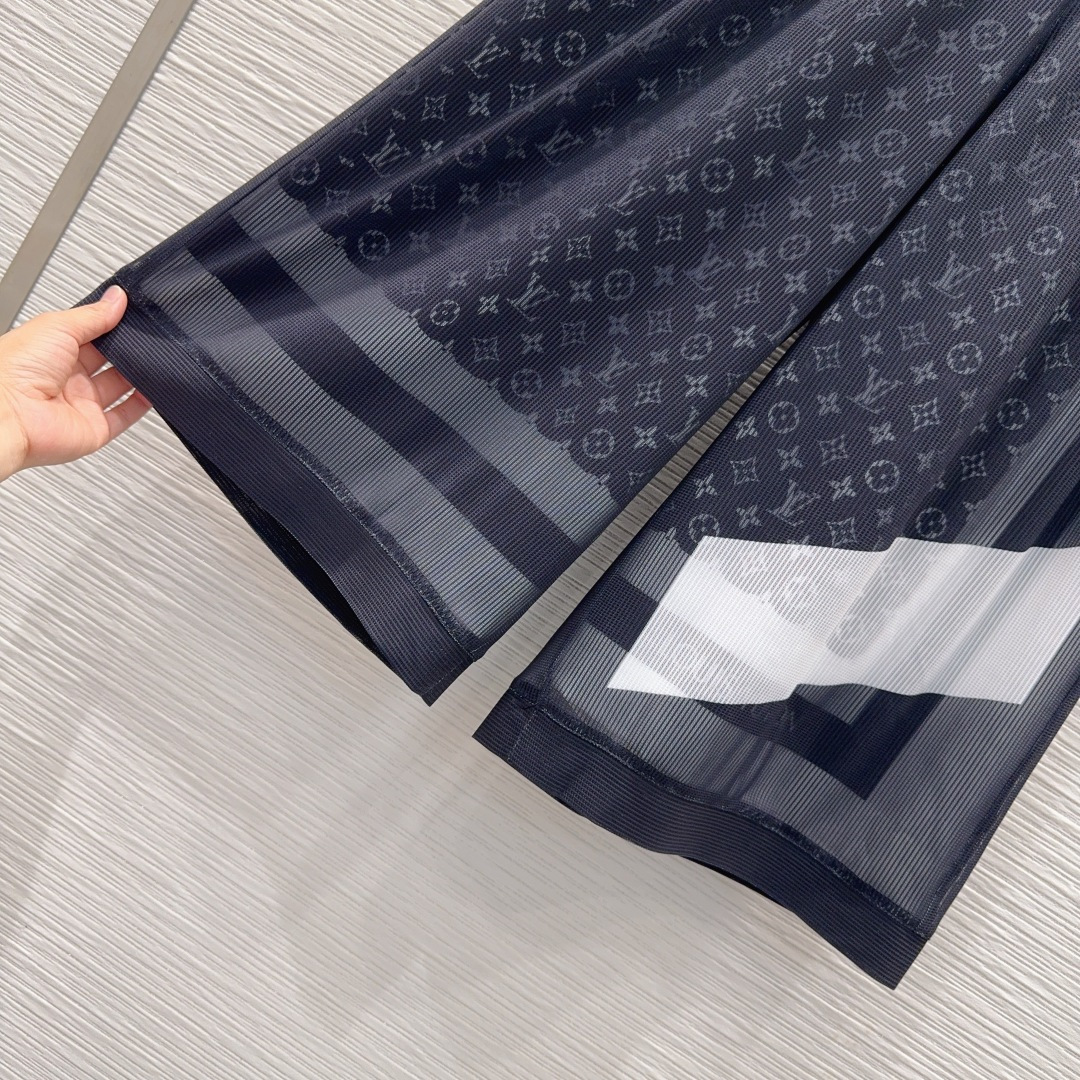 루이비통 2026SS 여성 스커트 131681 Louis Vuitton Skirt 썸네일 이미지