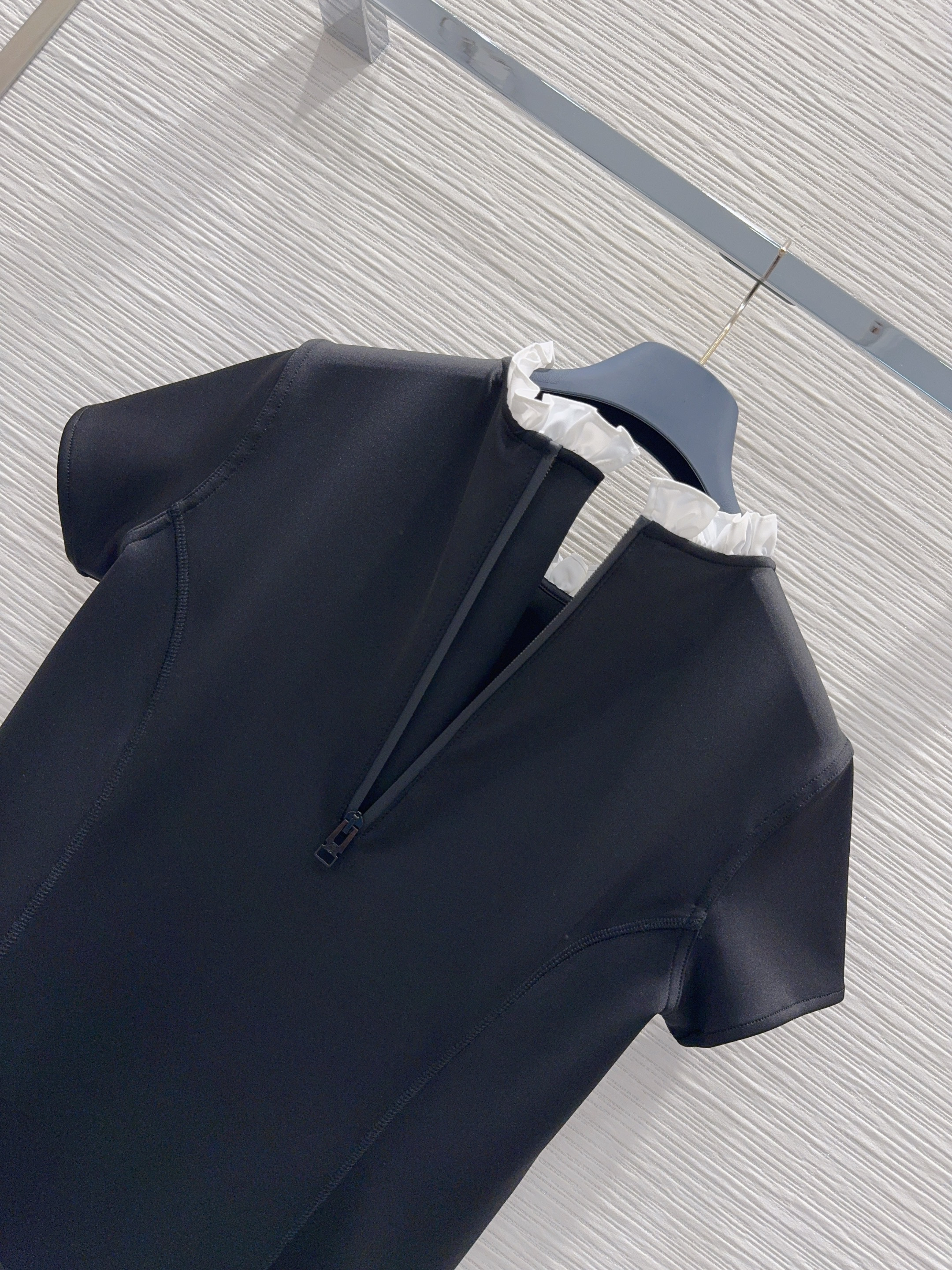 루이비통 2026SS 여성 원피스 131683 Louis Vuitton Dress 썸네일 이미지