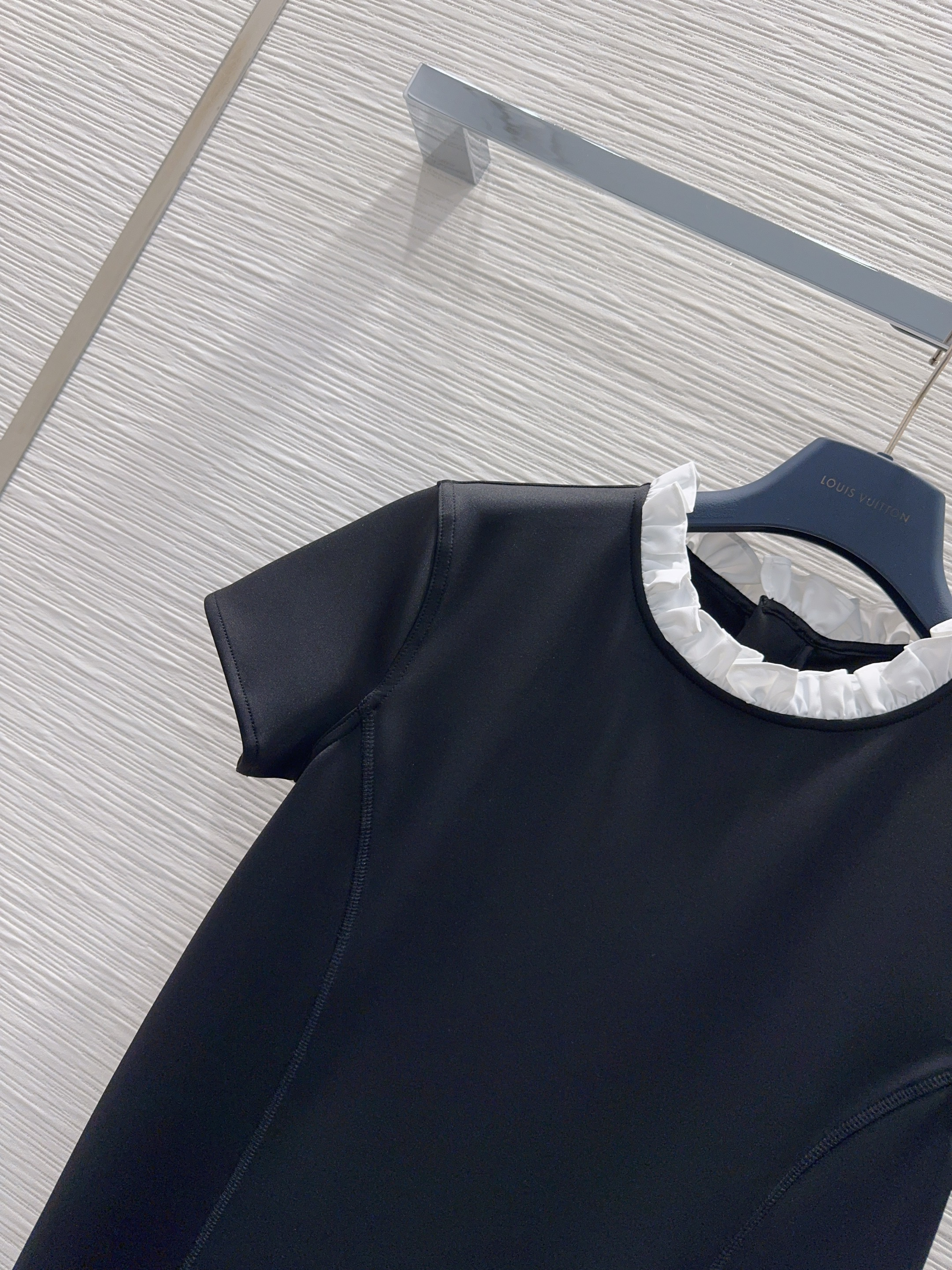 루이비통 2026SS 여성 원피스 131683 Louis Vuitton Dress 썸네일 이미지