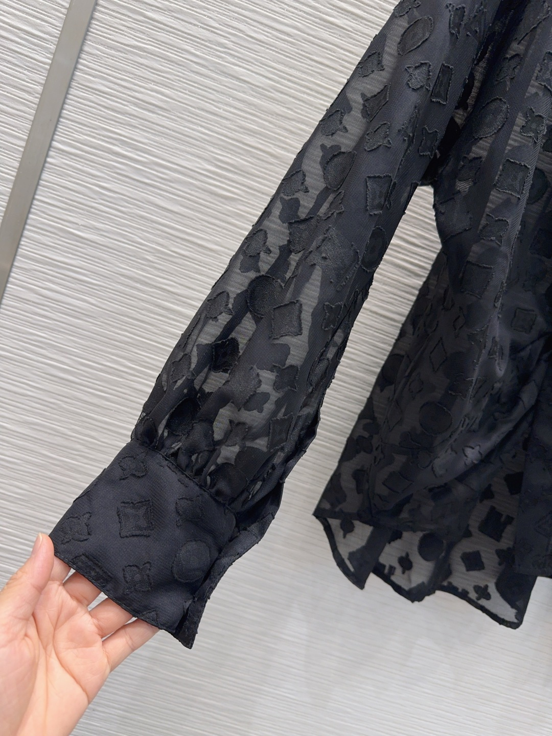 루이비통 여성 가디건 137780 Louis Vuitton Cardigan 썸네일 이미지