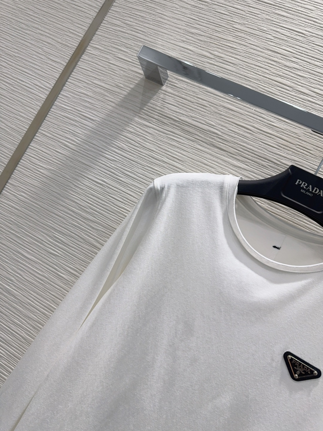 Футболки Prada