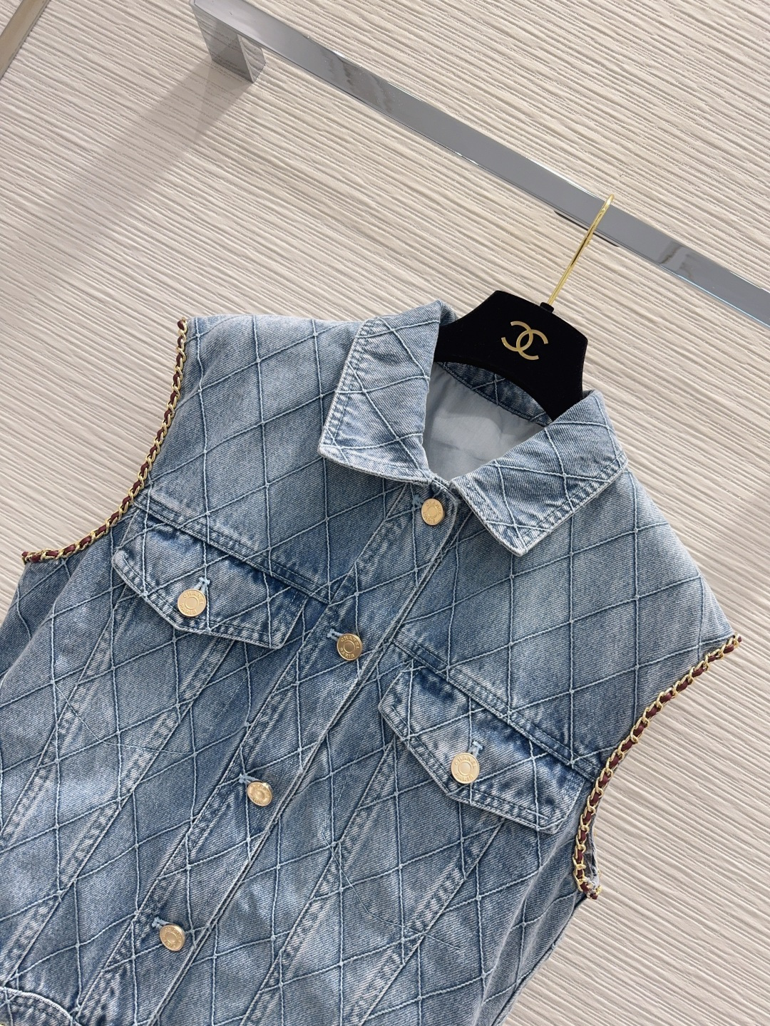 Жилет Chanel