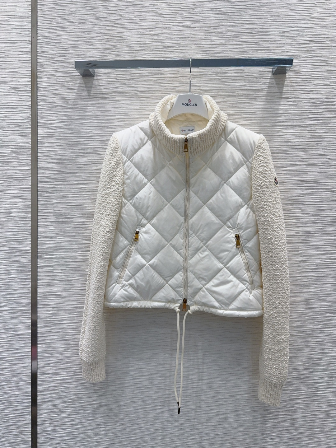 Пуховик Moncler