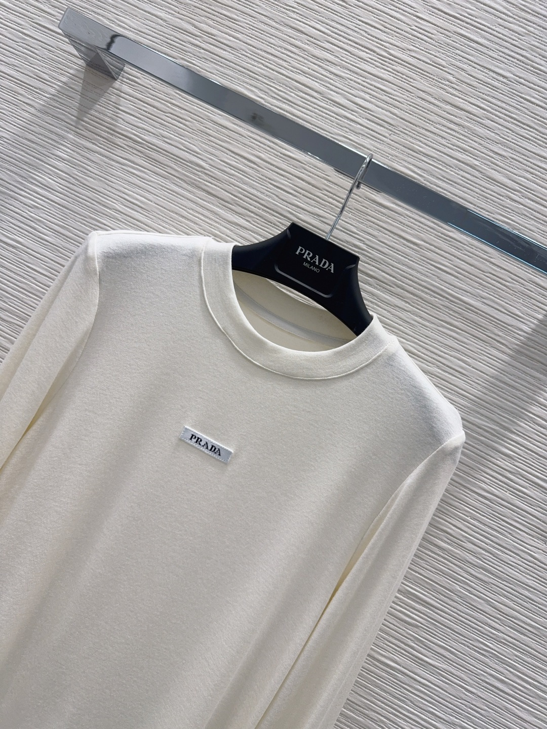 Футболки Prada