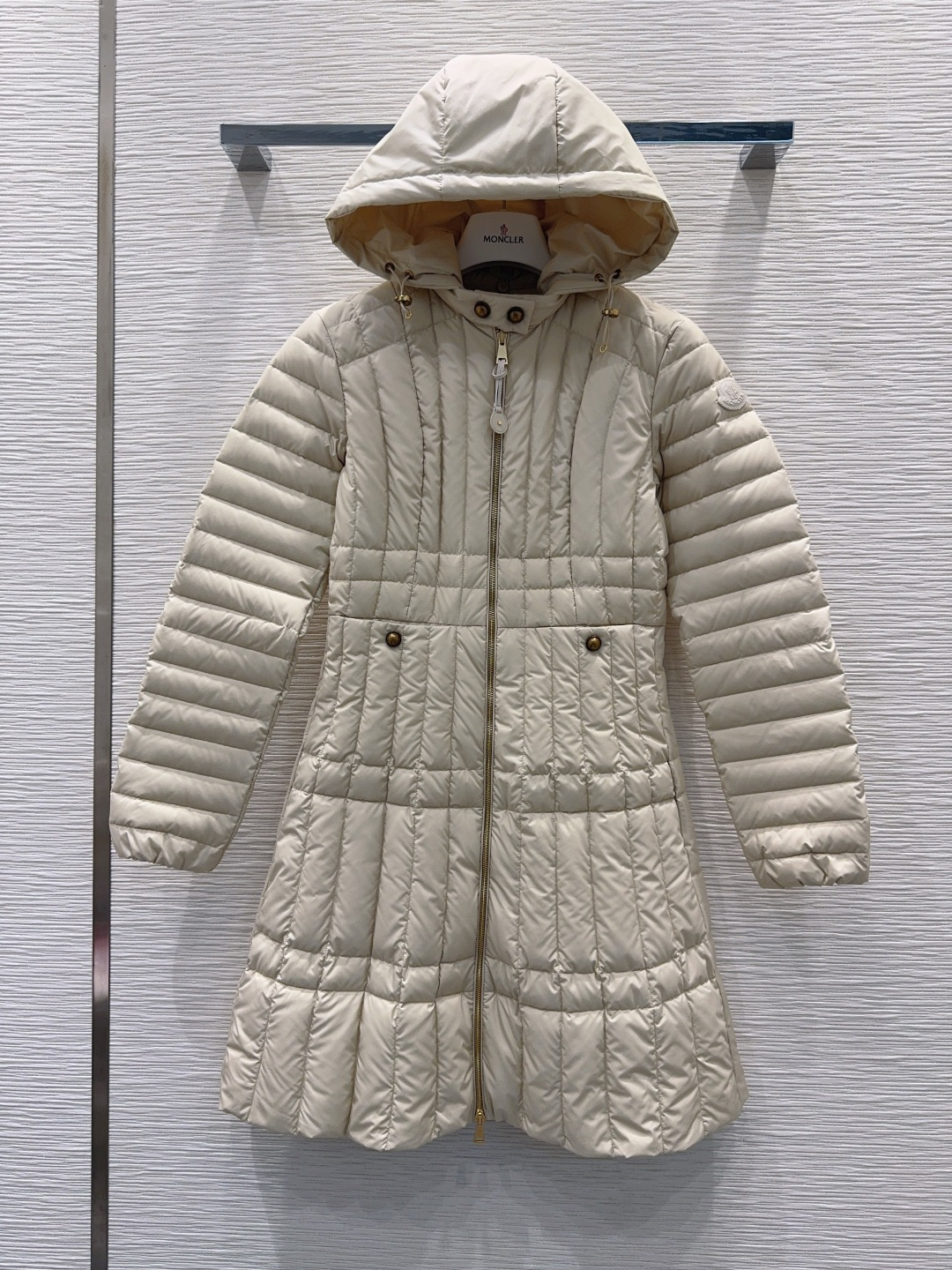 Пуховик Moncler