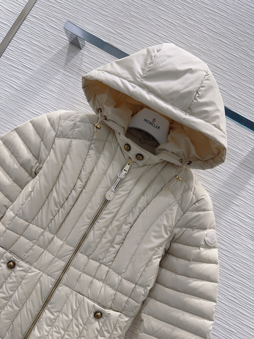 Пуховик Moncler