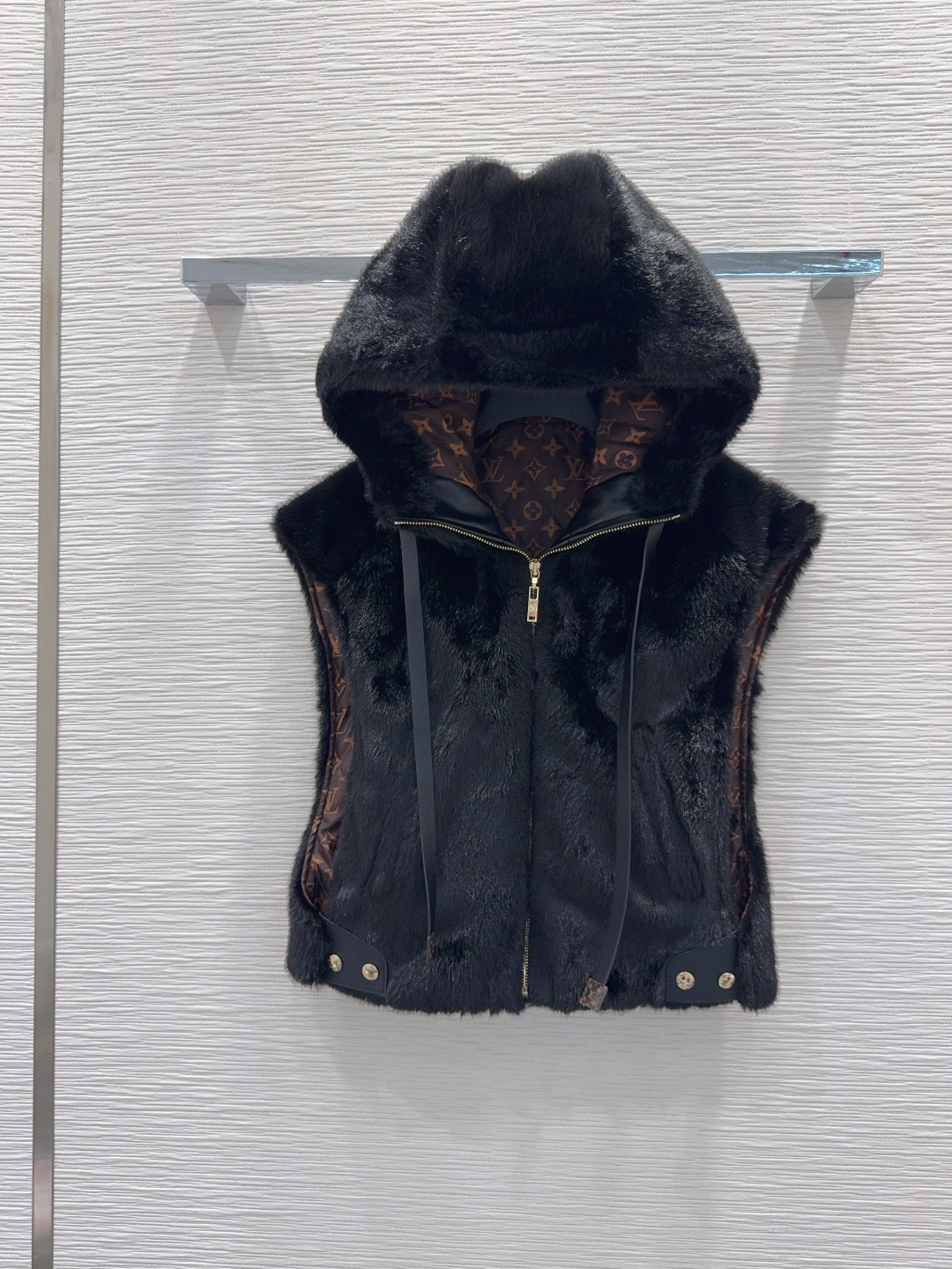 Жилет Louis Vuitton