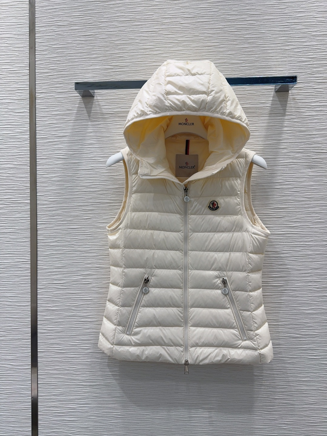 Жилет Moncler