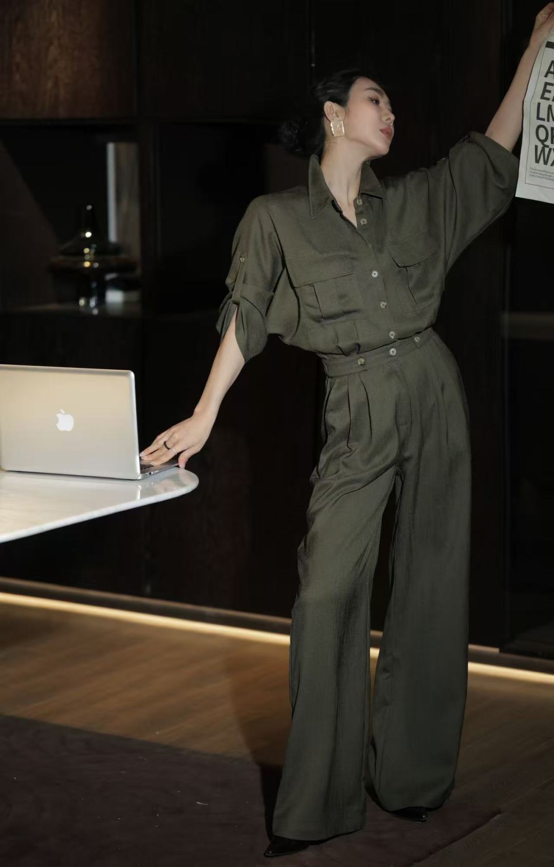 “High-End Women’s Suit Package: Premium Quality and Style for the Modern Woman” - 图片 4