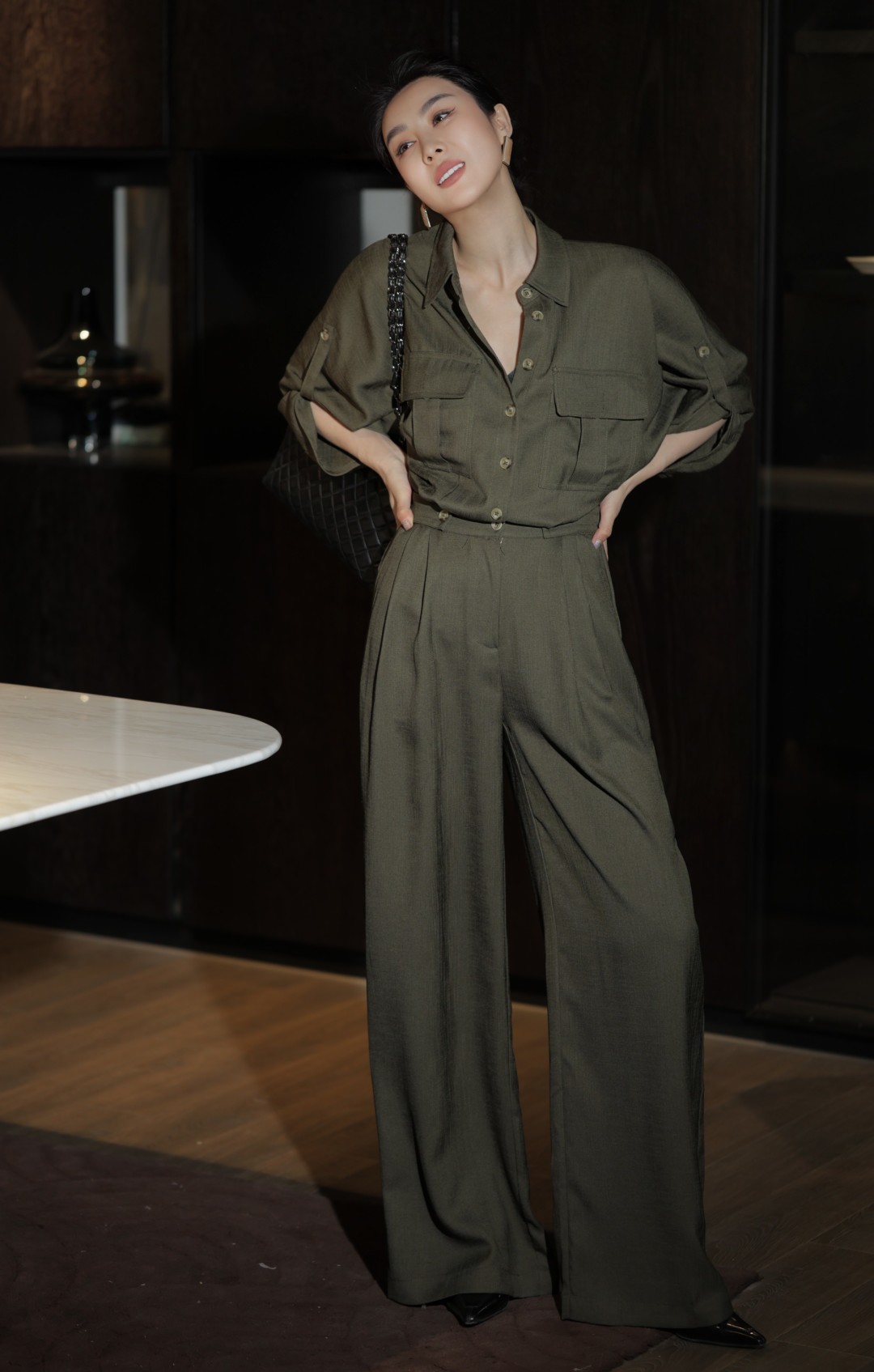 “High-End Women’s Suit Package: Premium Quality and Style for the Modern Woman”