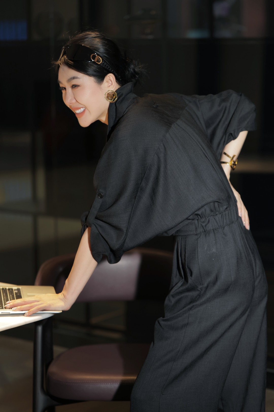 “High-End Quality Women’s Suit Packaging: A Detailed Overview” - 图片 3