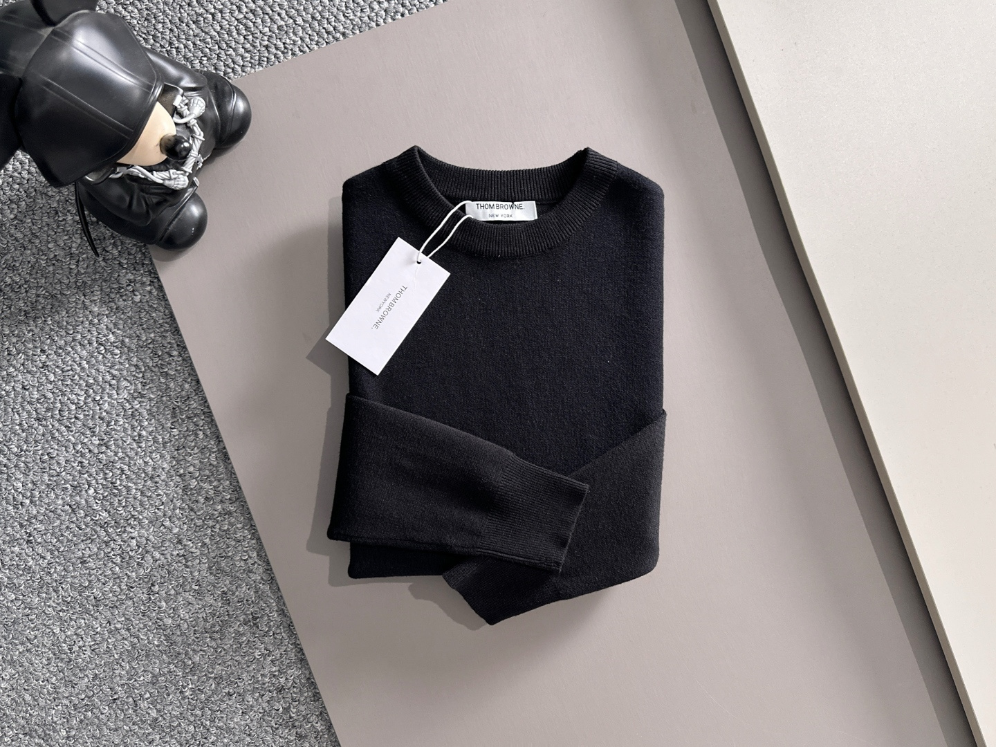 ‌‌Thom Browne 2025秋冬新款羊毛毛衣 高品质意大利进口羊毛混纺面料，高密度针织，时尚百搭