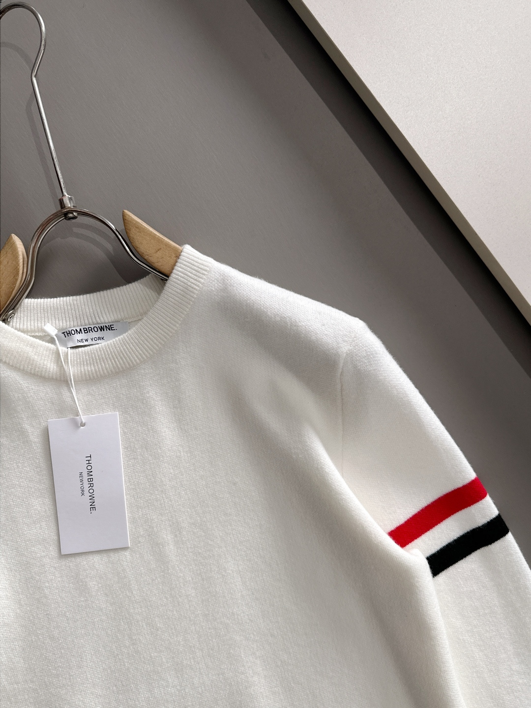 ‌‌Thom Browne 2025秋冬新款羊毛毛衣 高品质意大利进口羊毛混纺面料，高密度针织，时尚百搭