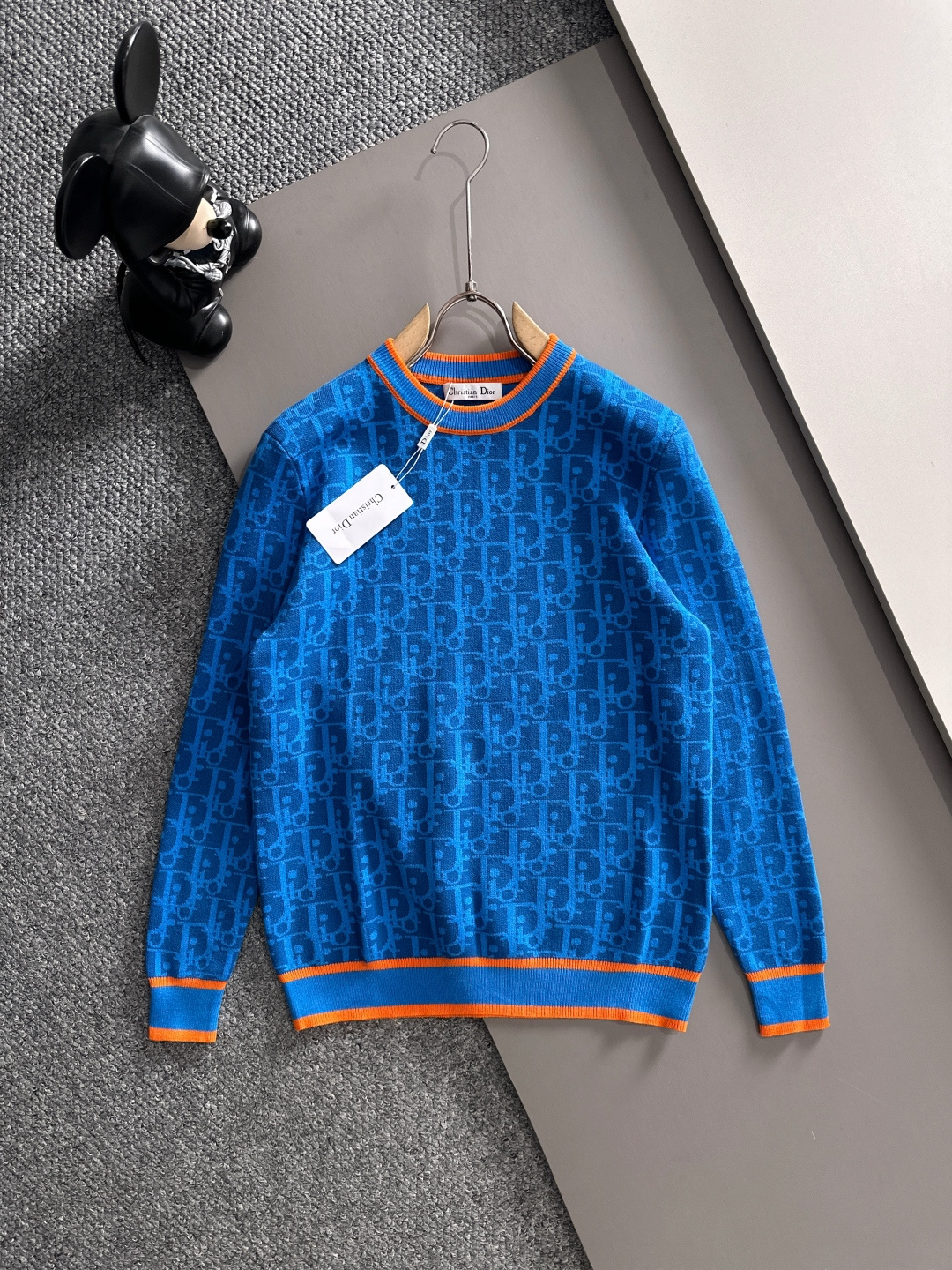 dior 2025秋冬新款羊毛毛衣 高品质意大利进口羊毛混纺面料，高密度针织，时尚百搭毛衣，帅气十足。经