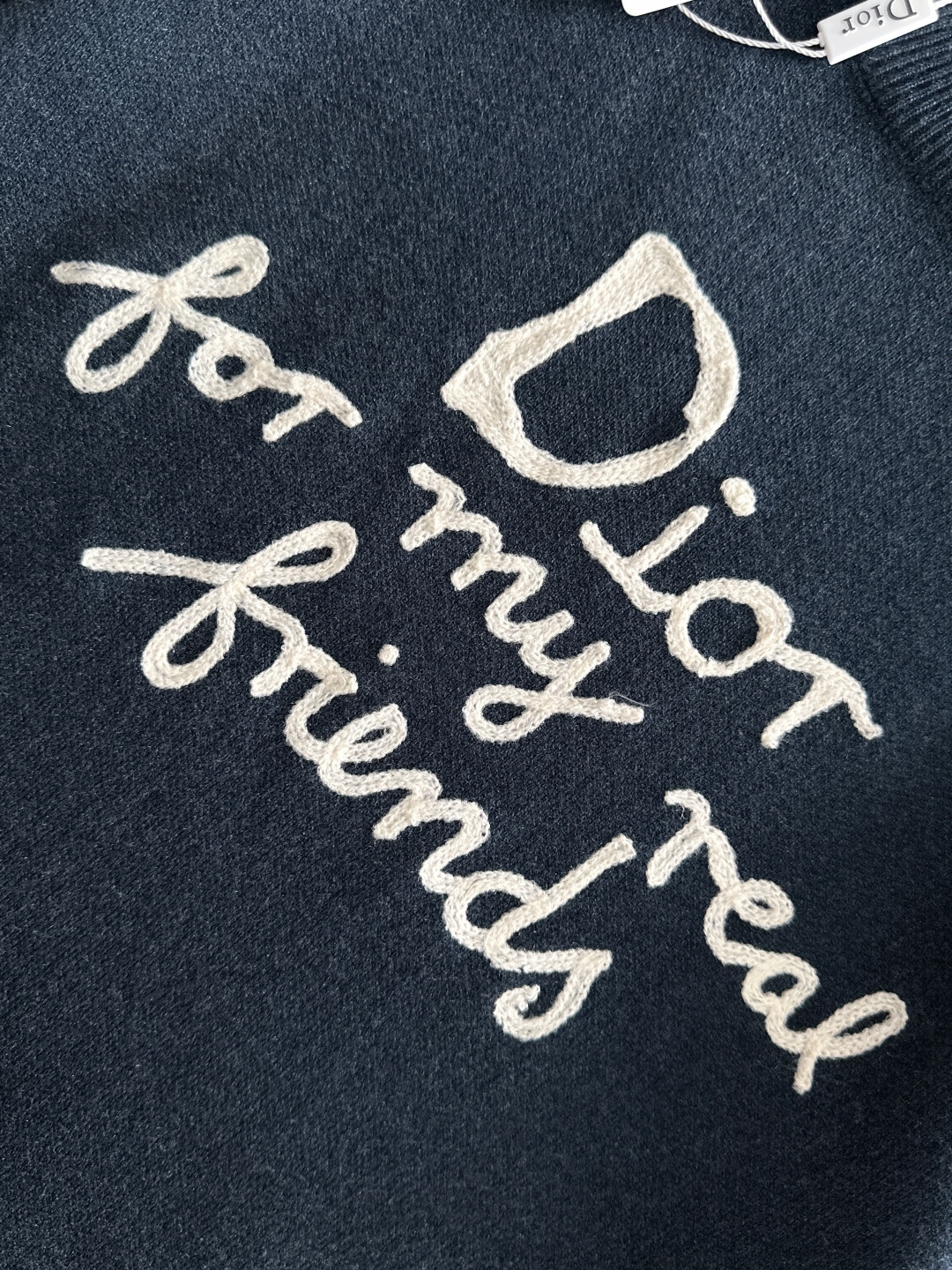 dior 2025秋冬新款羊毛毛衣 高品质意大利进口羊毛混纺面料，高密度针织，时尚百搭毛衣，帅气十足。经