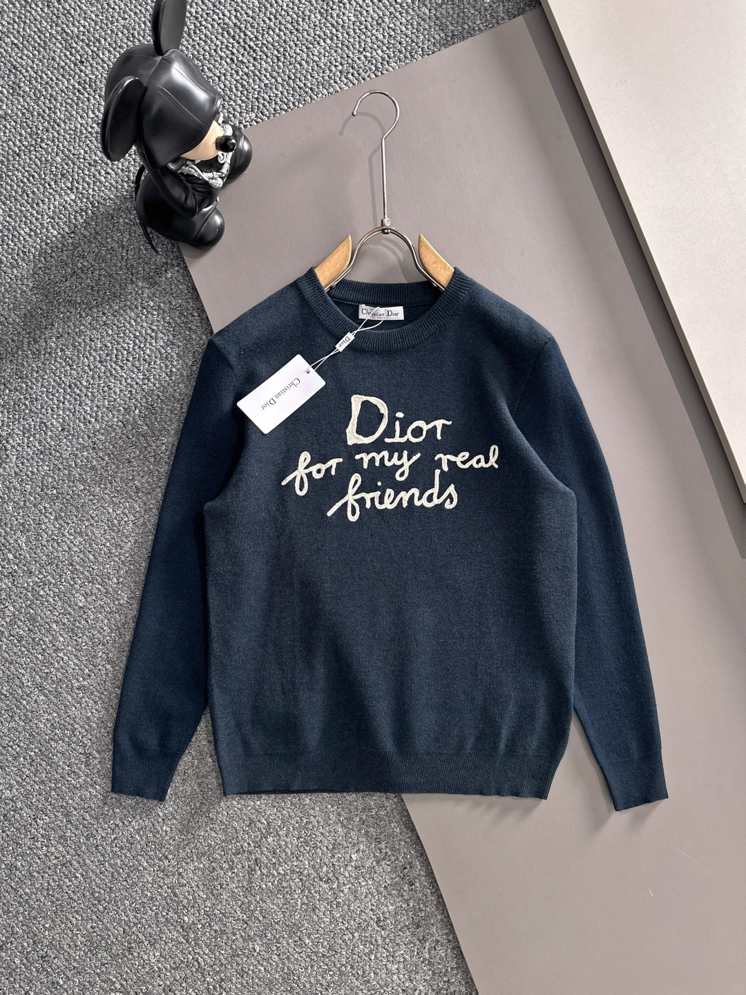 dior 2025秋冬新款羊毛毛衣 高品质意大利进口羊毛混纺面料，高密度针织，时尚百搭毛衣，帅气十足。经