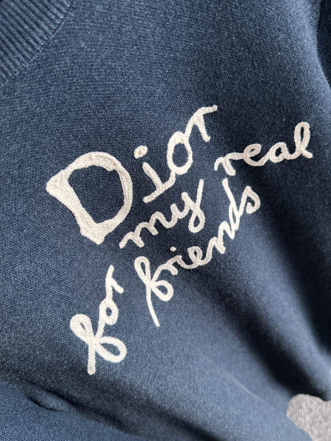 dior 2025秋冬新款羊毛毛衣 高品质意大利进口羊毛混纺面料，高密度针织，时尚百搭毛衣，帅气十足。经