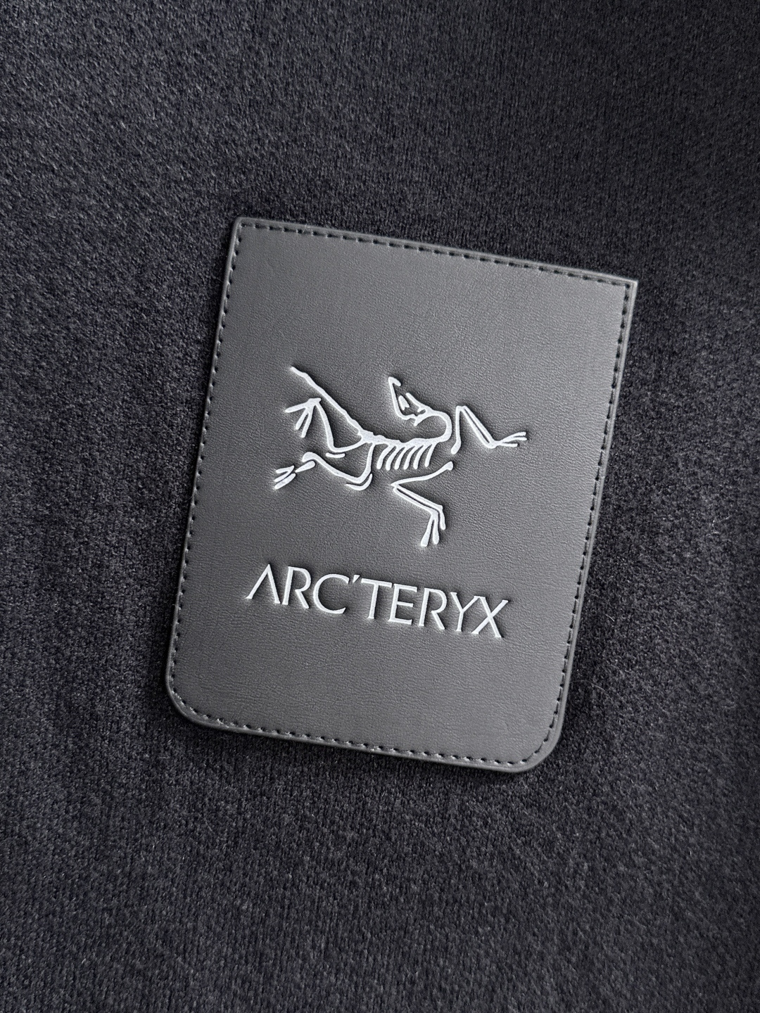 ARC'TERYX 2025秋冬新款羊毛毛衣 高品质意大利进口羊毛混纺面料，高密度针织，时尚百搭毛衣，帅