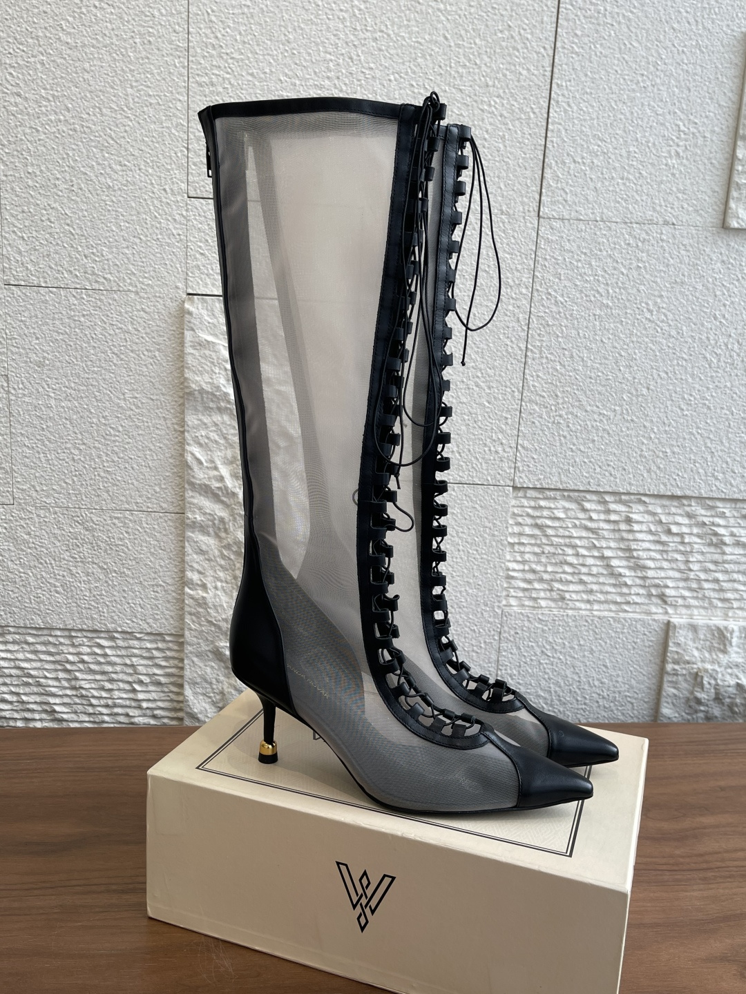 VANDA NOVAK Summer Shoes Collection: Unique Design, Italian Imports, High Quality Materials