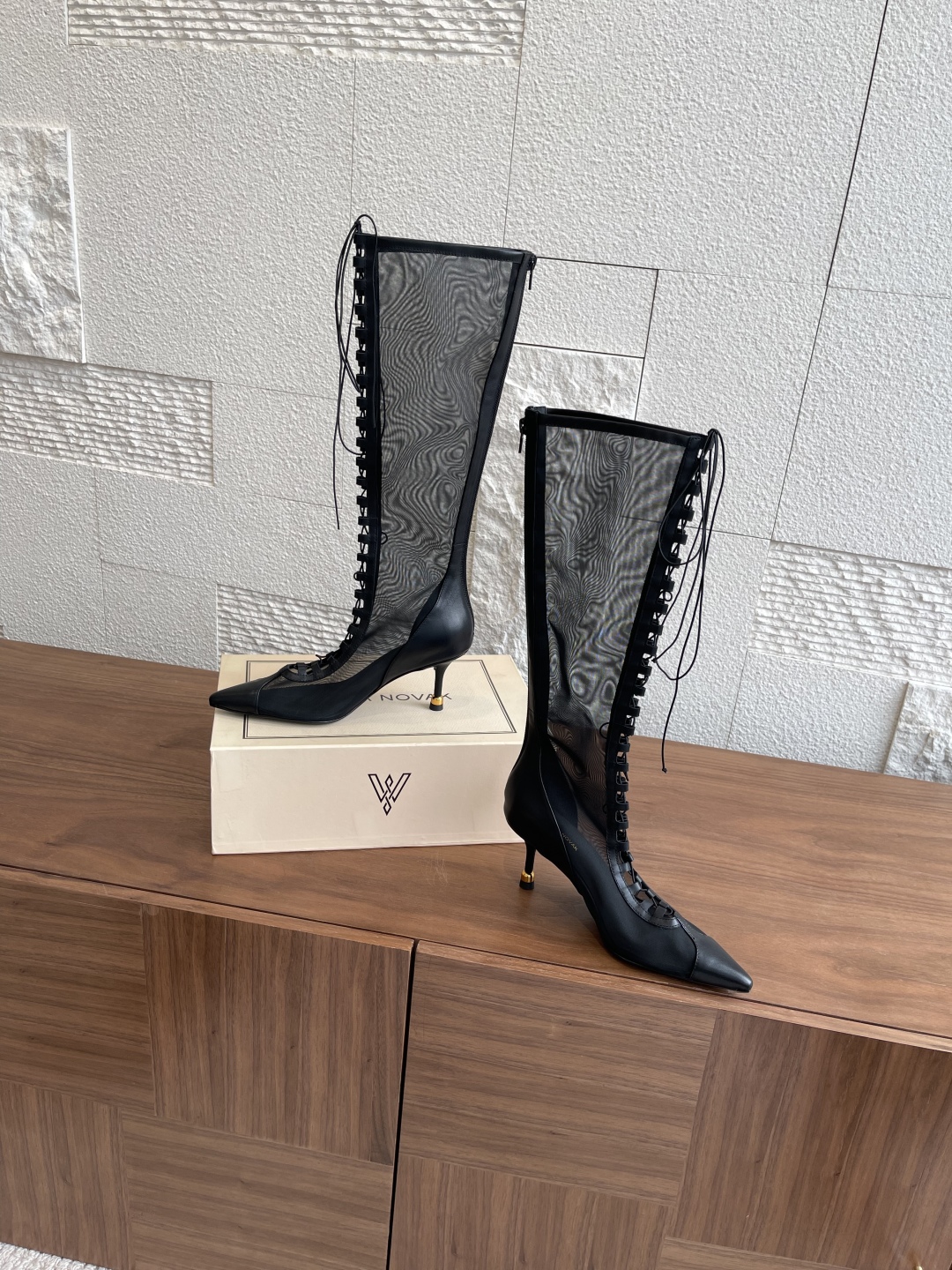 VANDA NOVAK’s High-quality Italian Shoes with Unique Design and Premium Materials - 图片 2
