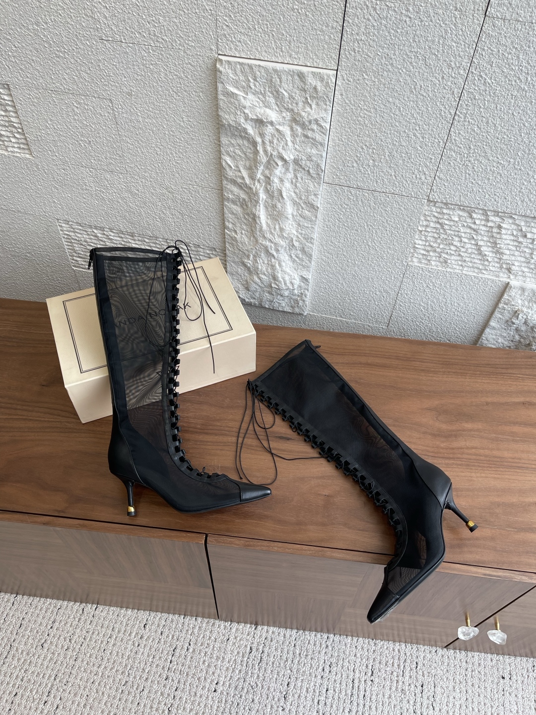 VANDA NOVAK’s High-quality Italian Shoes with Unique Design and Premium Materials - 图片 4